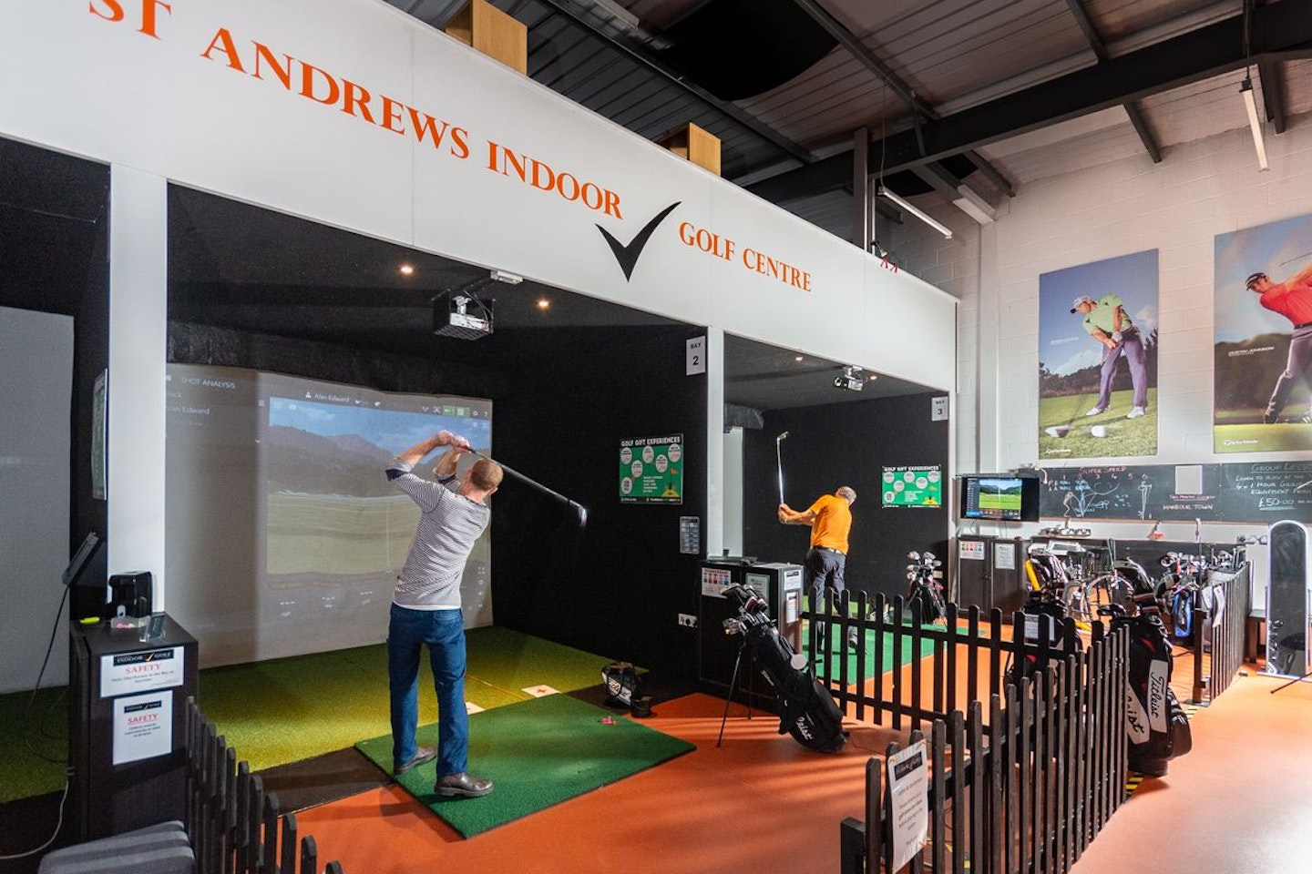 60 Minute Golf Lesson with an Advanced PGA Professional at the St. Andrews Indoor Golf Centre