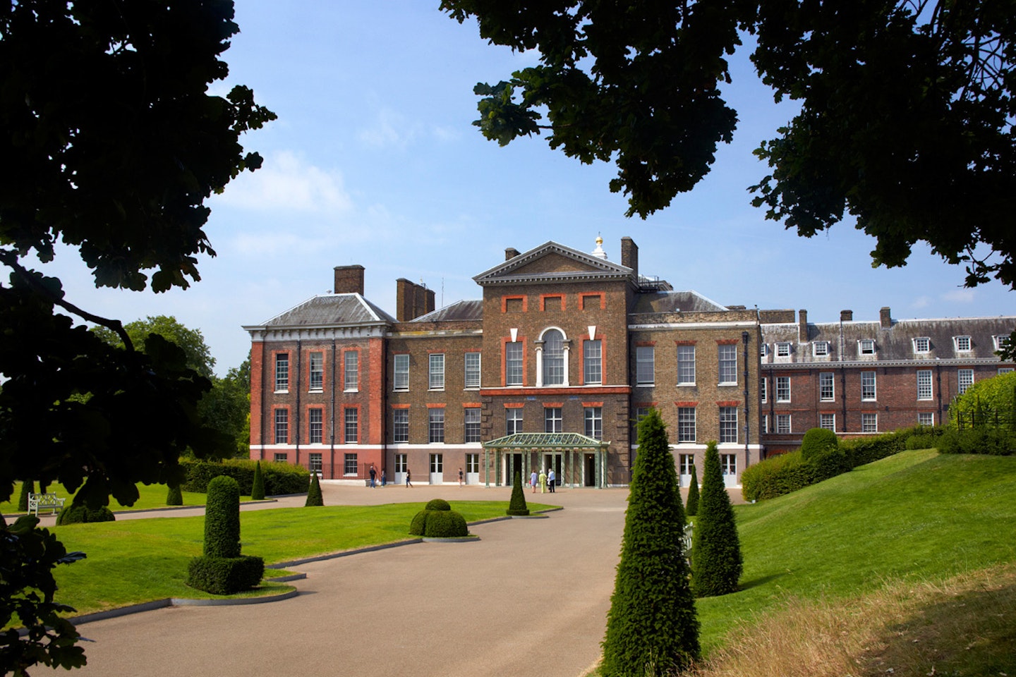 Visit to Kensington Palace and Champagne Afternoon Tea for two at the 5* Bentley Hotel, London