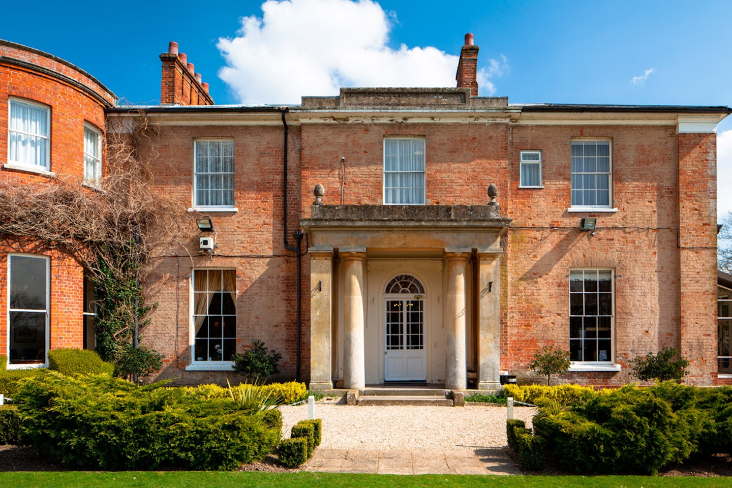 One Night Break with Dinner for Two at the Mercure Newbury Elcot Park Hotel