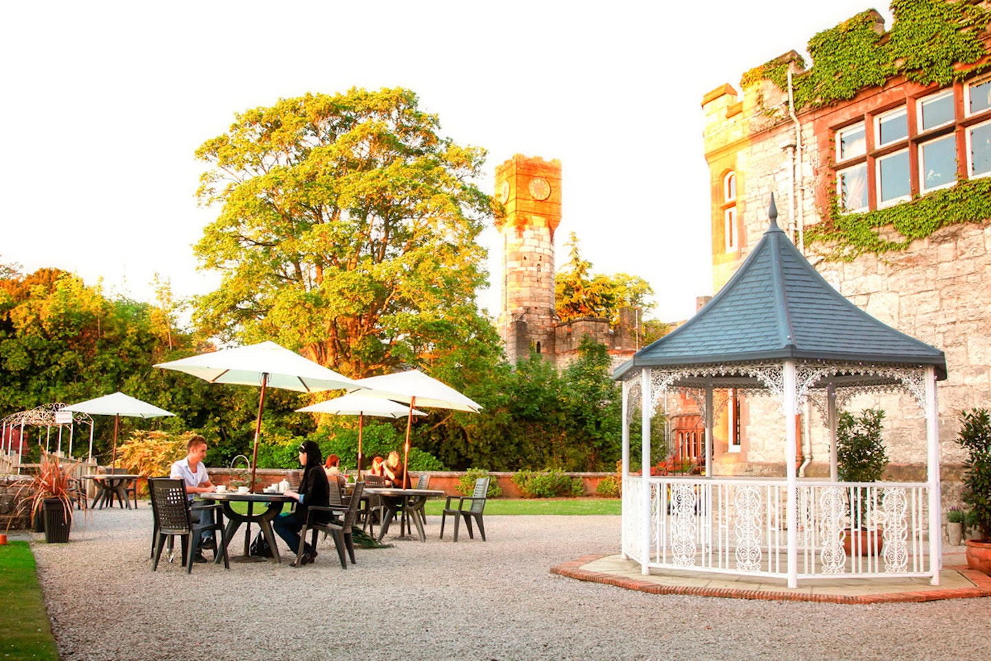 One Night Romantic Escape with Prosecco and Dinner for Two at Ruthin Castle