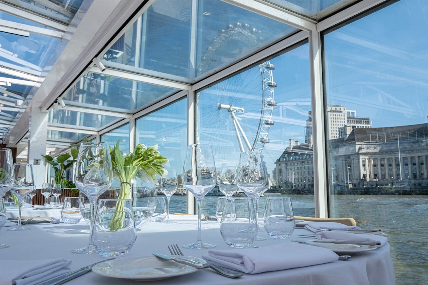 Bateaux London Three Course Sunday Lunch River Cruise with Live Music for Two