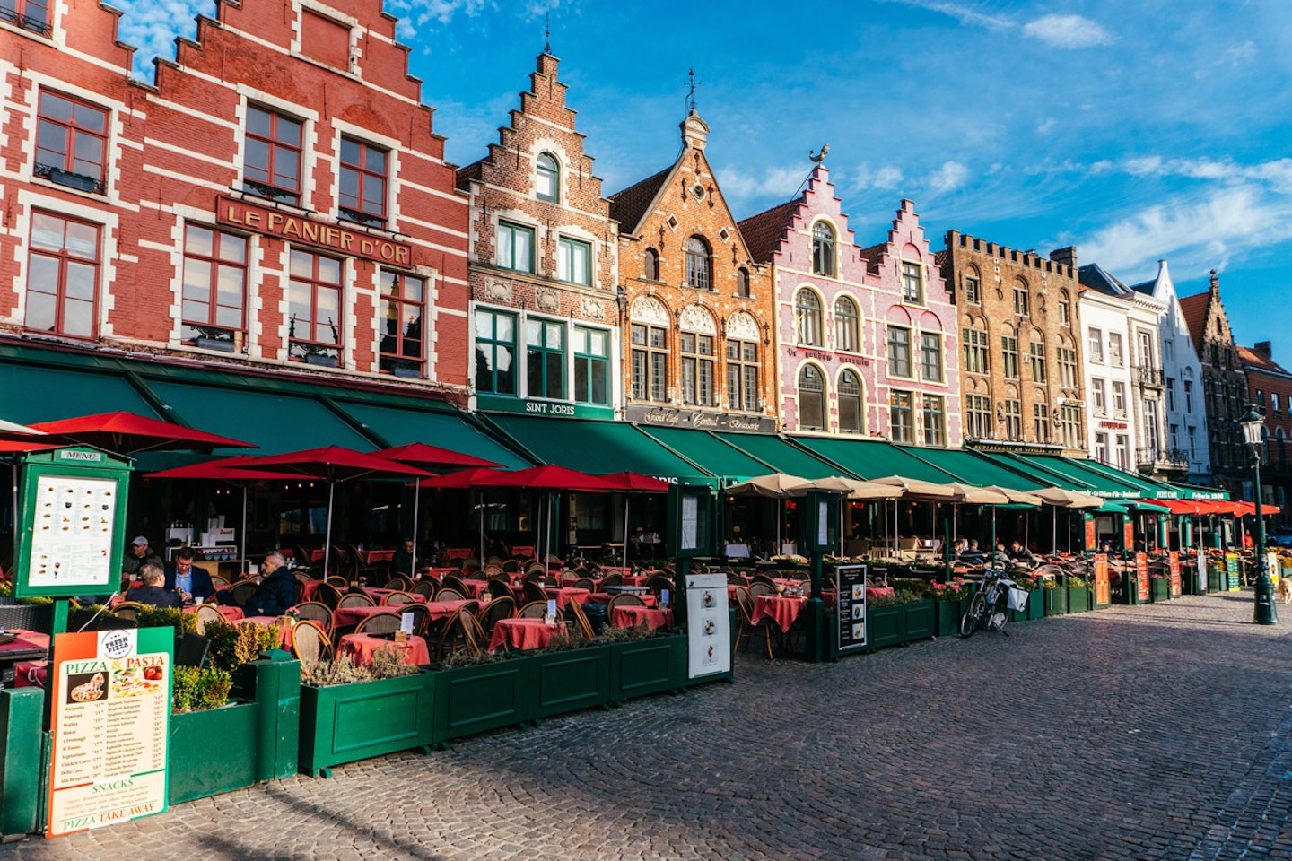 Beautiful Bruges Day Trip for Two