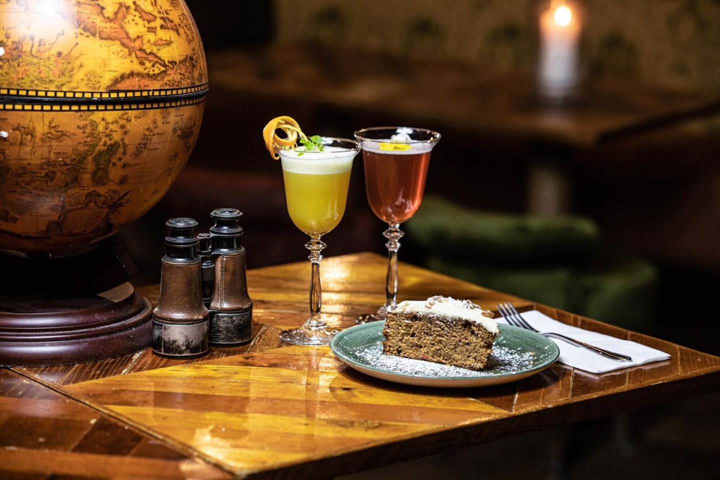 Cream Cakes and Cocktails for Two at Mr Fogg’s Ginn Parlour