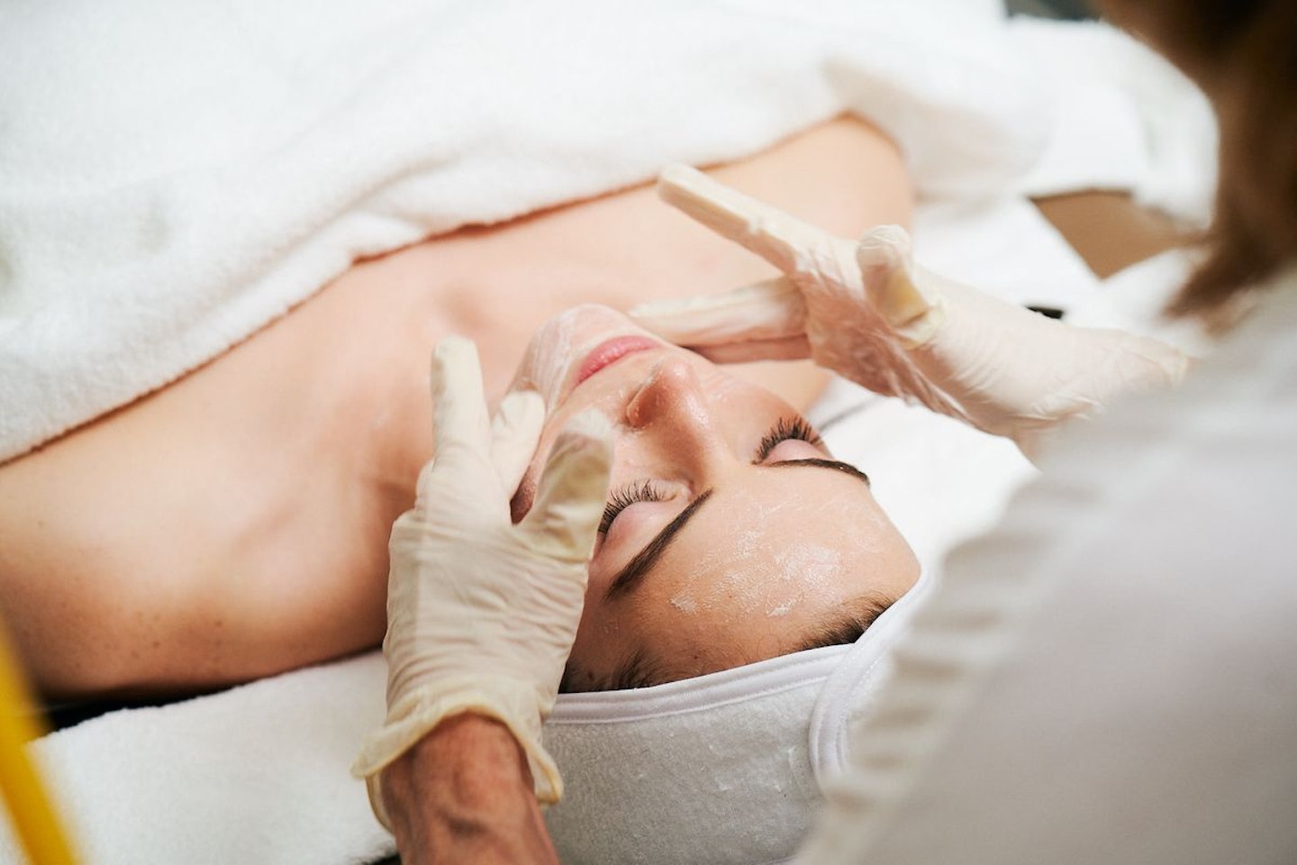 Face Place Ultimate Skin Detox Treatment at the 5* Rosewood or Harvey Nichols