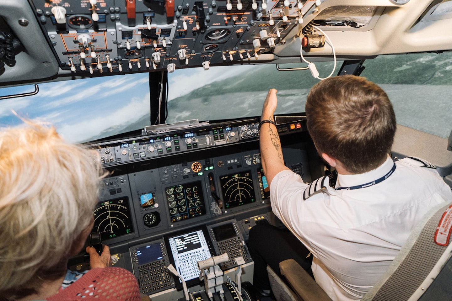 Flight Simulator Experience Aboard a Boeing 737 - 60 Minutes