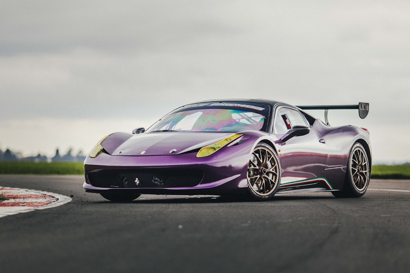 Lamborghini Huracán Super Trofeo vs Ferrari 458 Challenge Race Car Experience