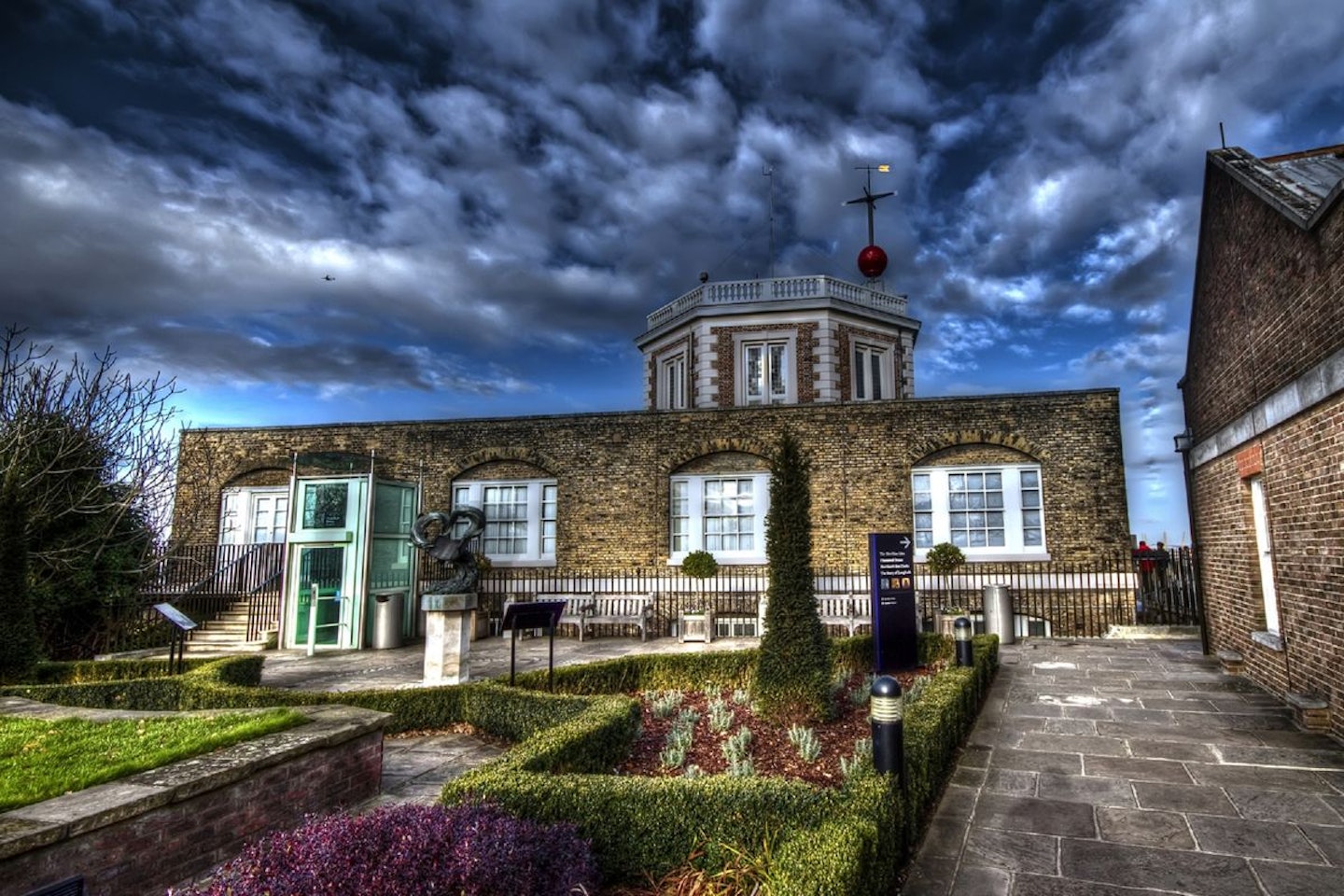 Royal Maritime Greenwich Ghost Walking Tour for Two