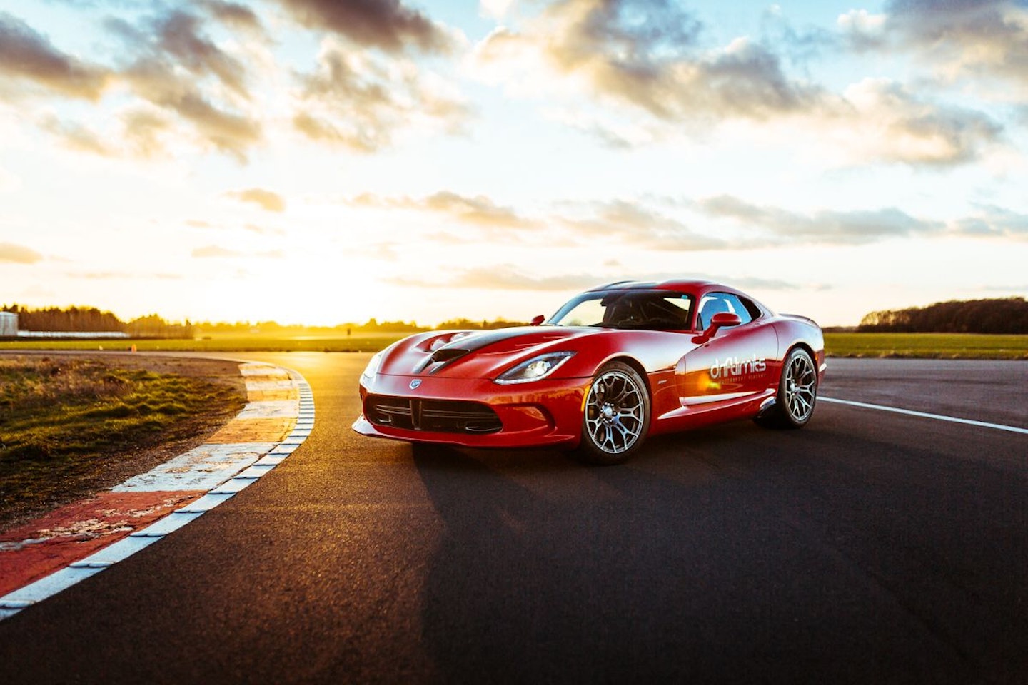 Tesla P90D Vs Dodge Viper SRT VX Driving Experience