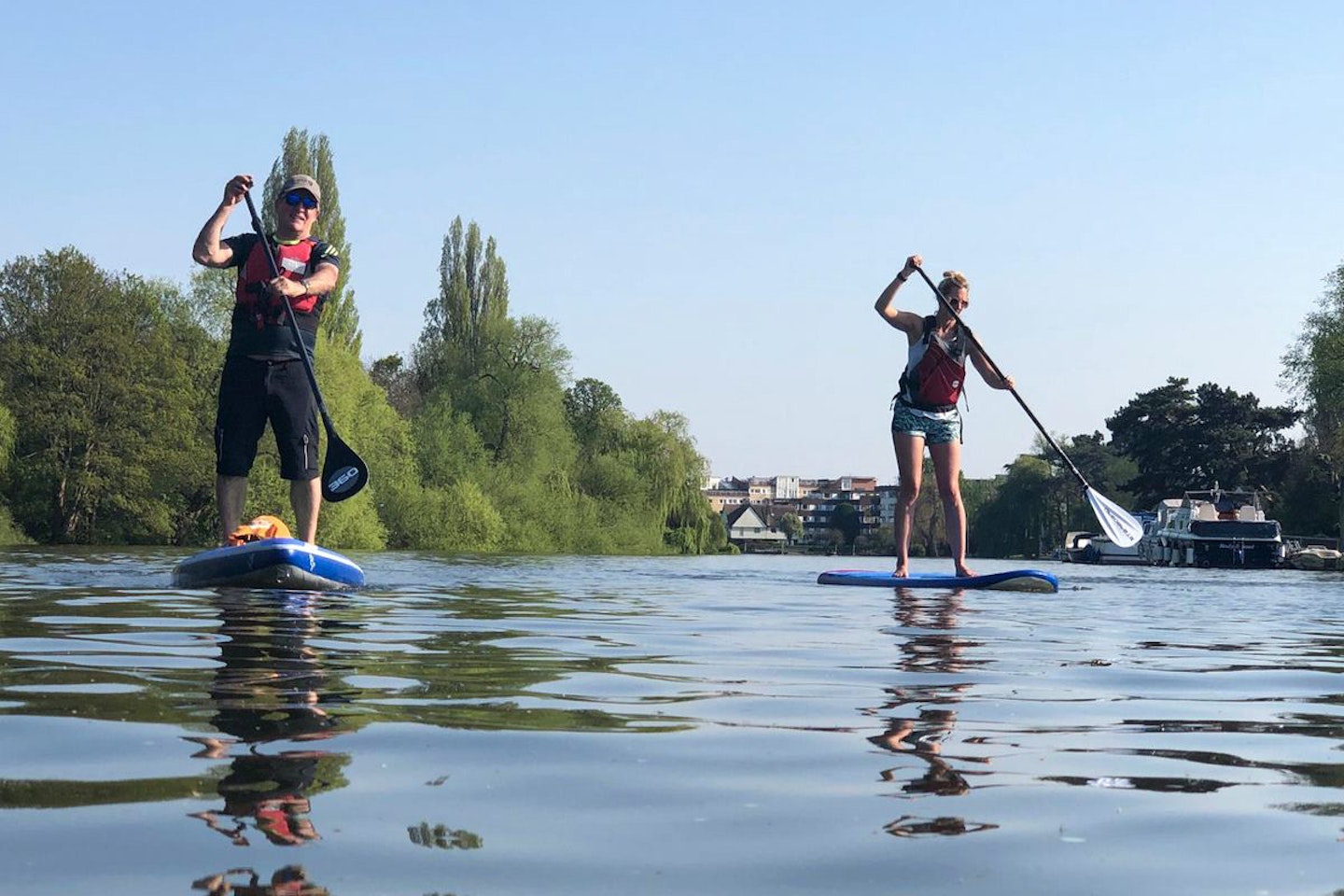 Thames Stand Up Paddleboarding and a Pint or Prosecco for Two in Richmond