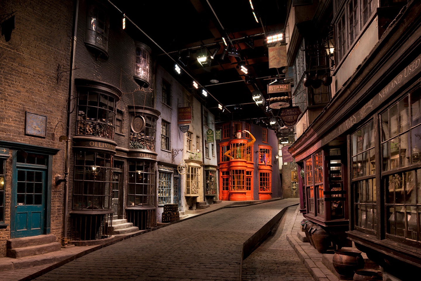 Warner Bros. Studio Tour London – The Making of Harry Potter and Lunch for Two