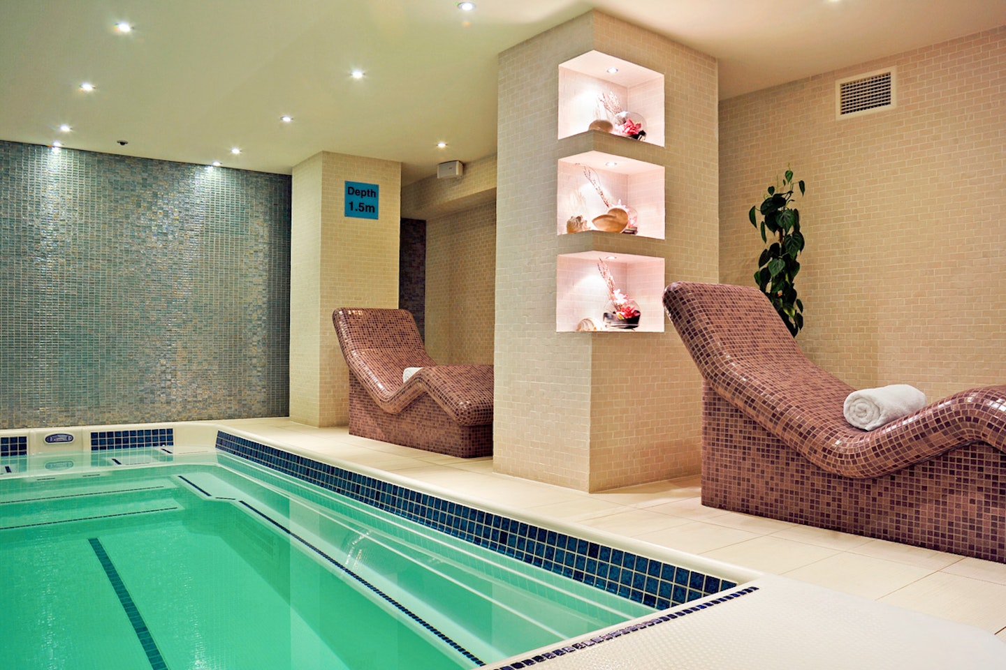 Weekend Spa Relaxation with Treatment and Prosecco for Two at the 5* Montcalm Hotel, London