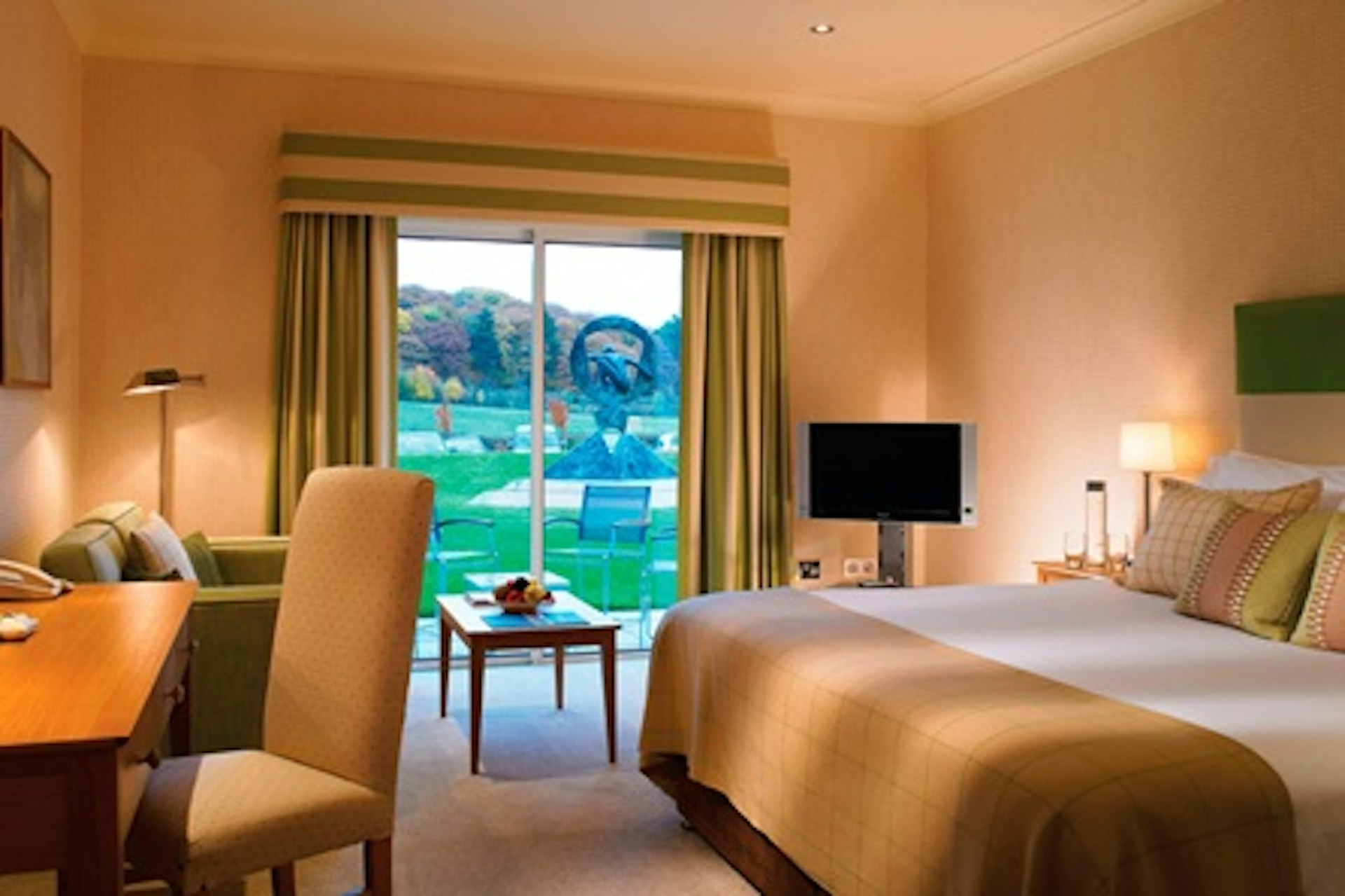 Deluxe One Night Spa Break with Dinner for Two at Donnington Valley Hotel and Spa 2