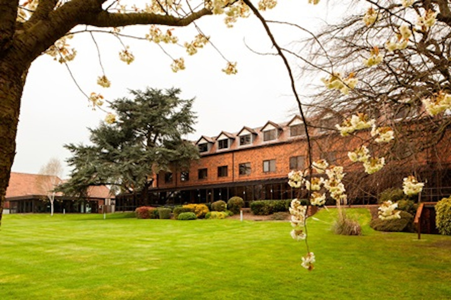 One Night Break for Two at the Mercure Hull Grange Park Hotel 3