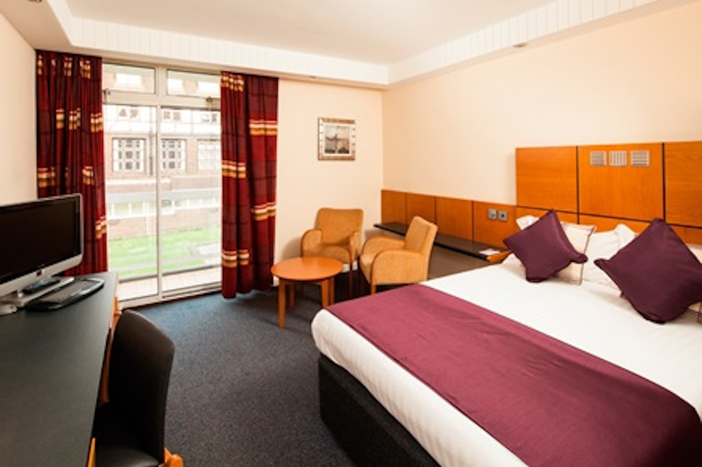 One Night Break for Two at the Leeds Parkway Hotel 3