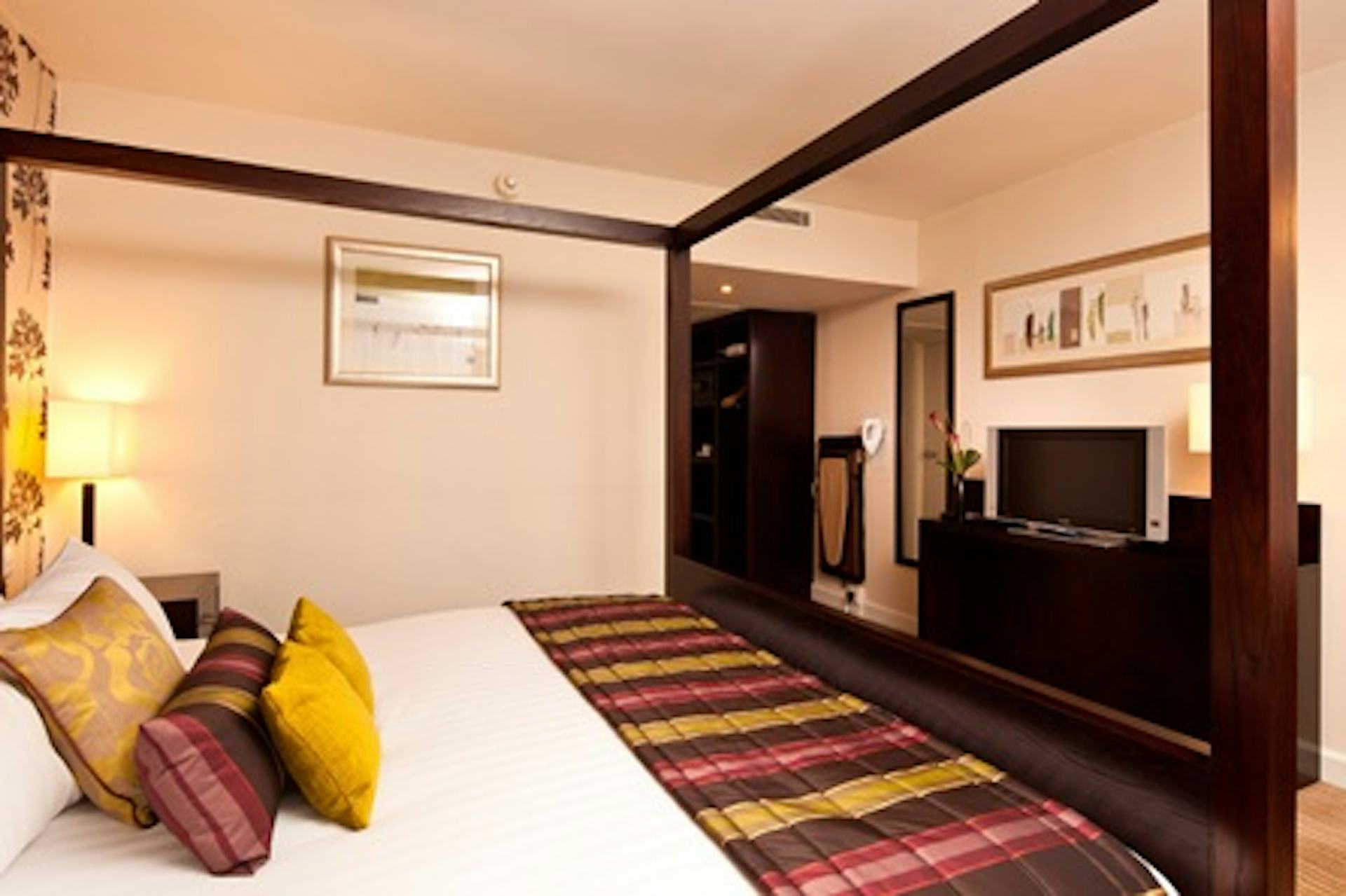 One Night Break for Two at the Mercure Manchester Piccadilly Hotel