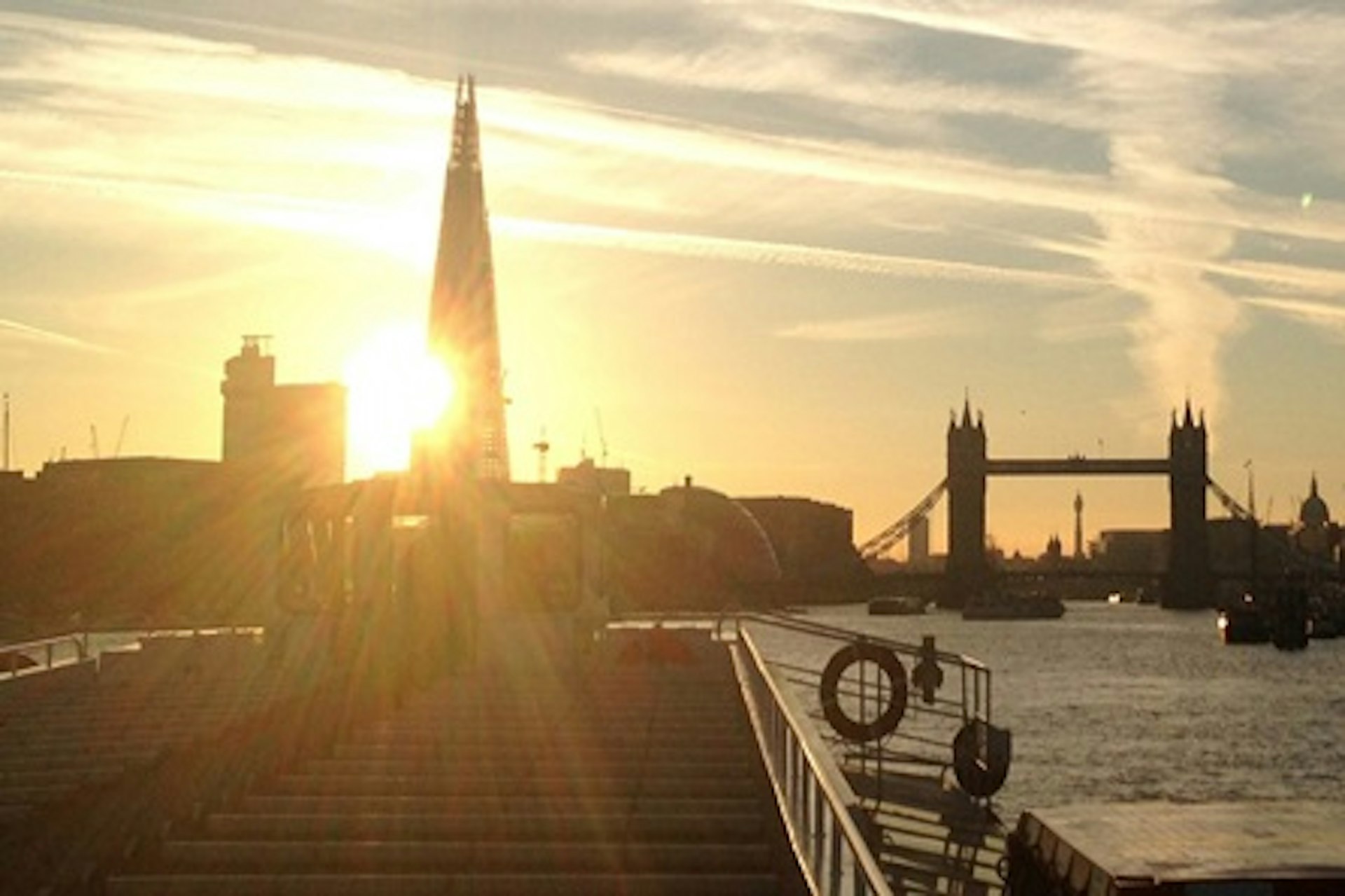 Evening Thames Cruise for Two with Bubbly  and Canapes 1