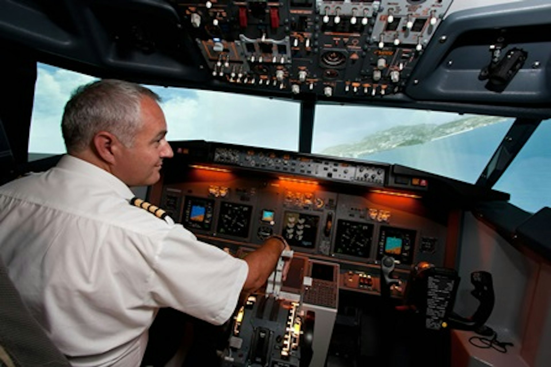 Flight Simulator Experience Aboard a Boeing 737 - 30 minutes 2