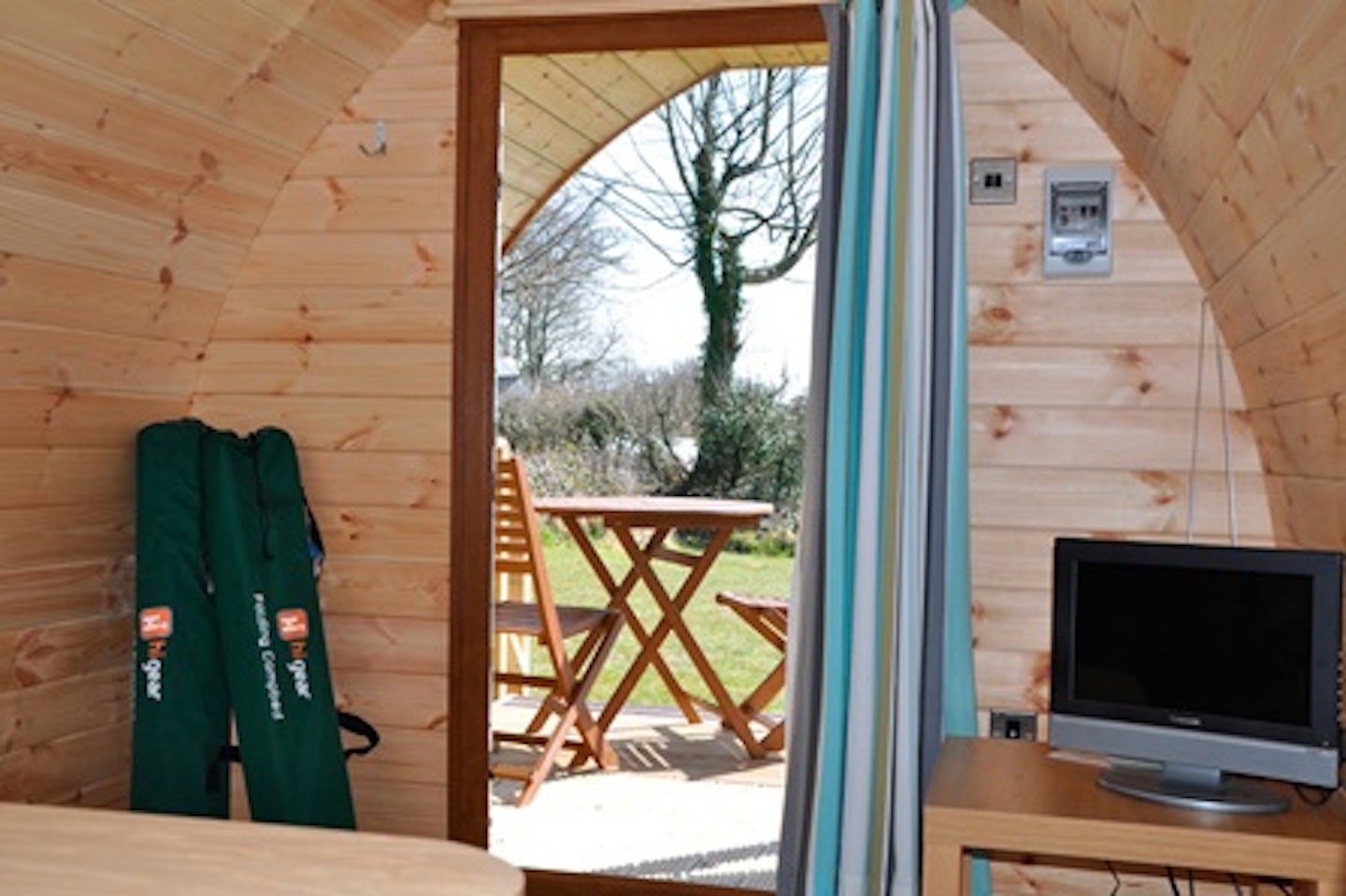 One Night Super Glamping Pod Break in Devon 4