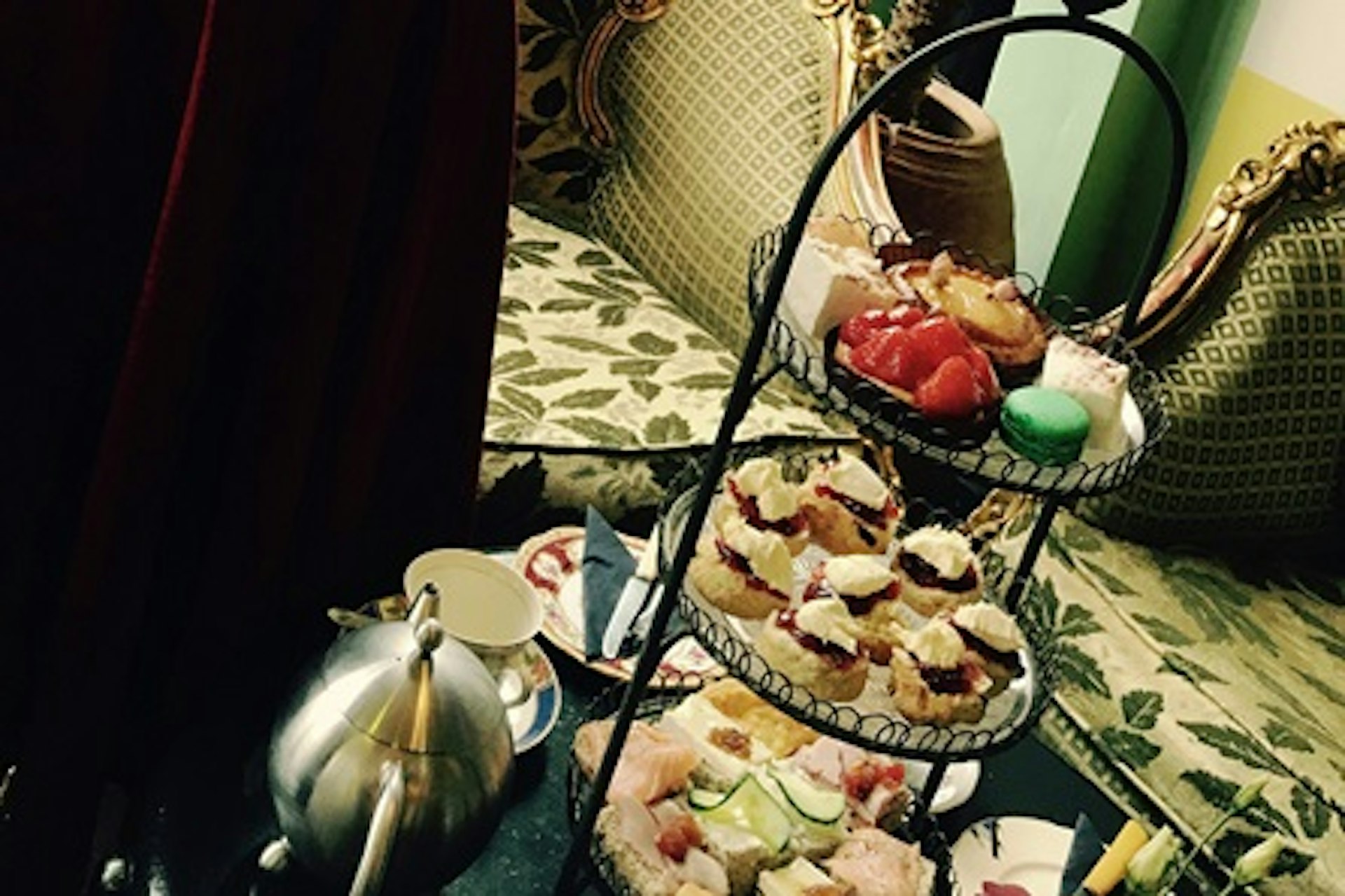 Prosecco Afternoon Tea for Two at Metrodeco Tea Salon, Brighton 2