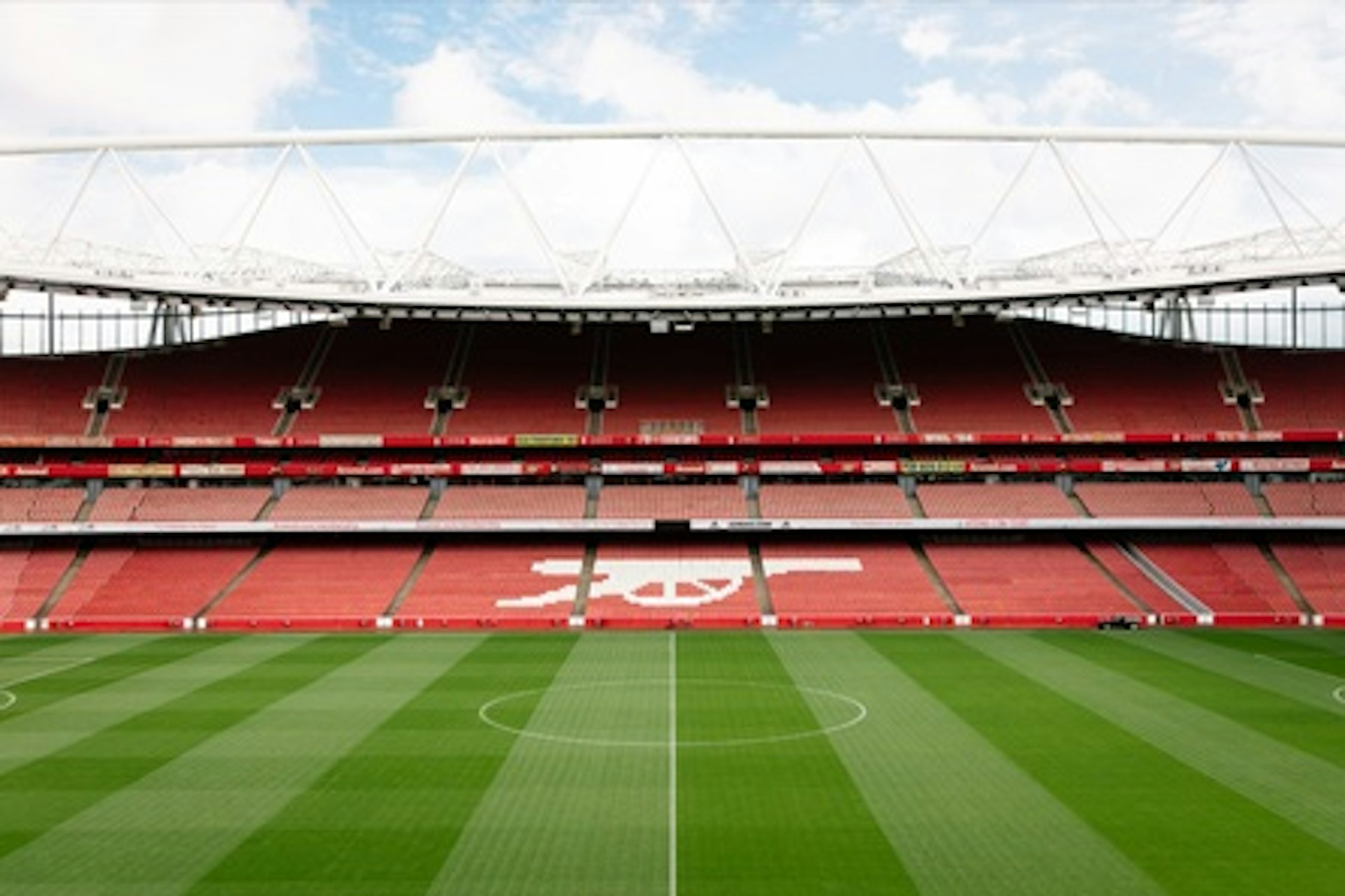 Emirates Stadium Tour for One Adult and One Child 3