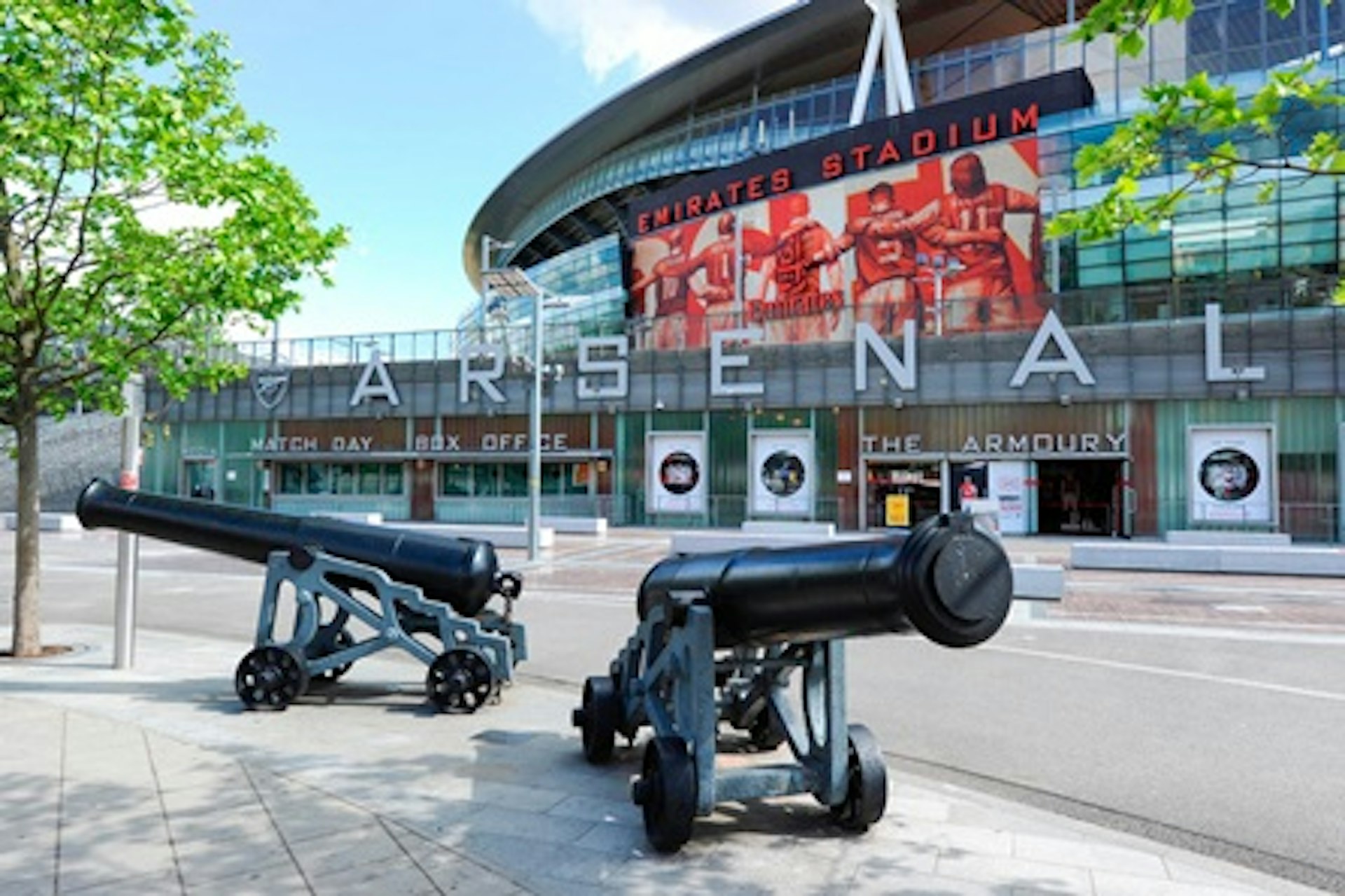 Emirates Stadium Tour and Three Course Meal at London's Shaka Zulu for Two 1