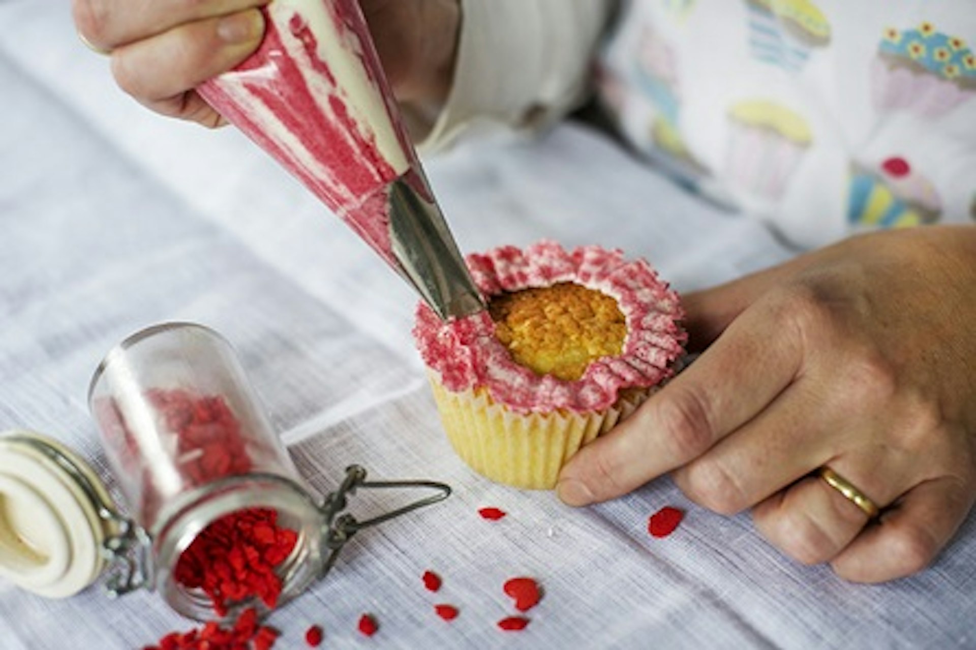 Beginners Cupcake Decorating with Cookie Girl for Two 1