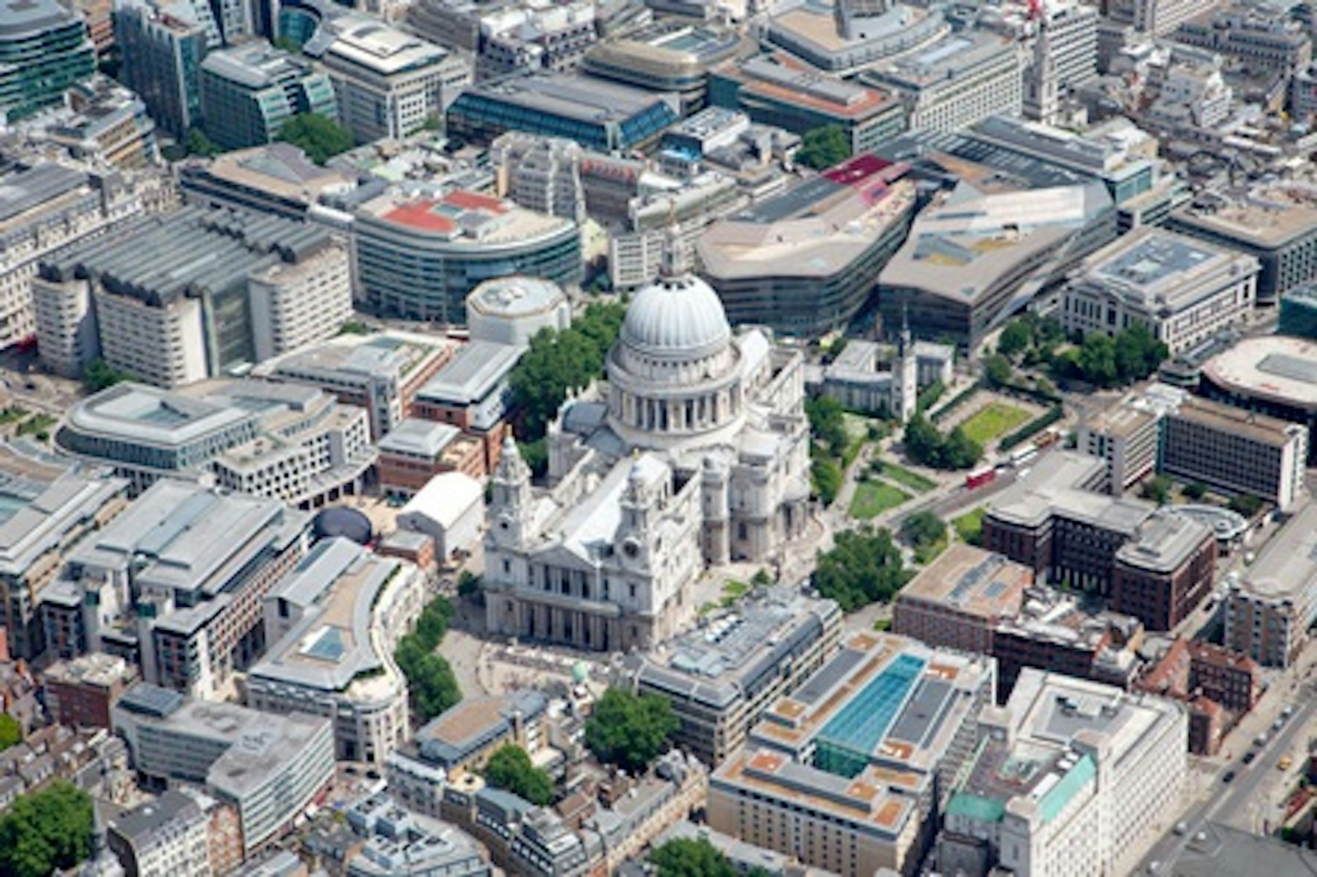Central London Sights Helicopter Tour for Two 2