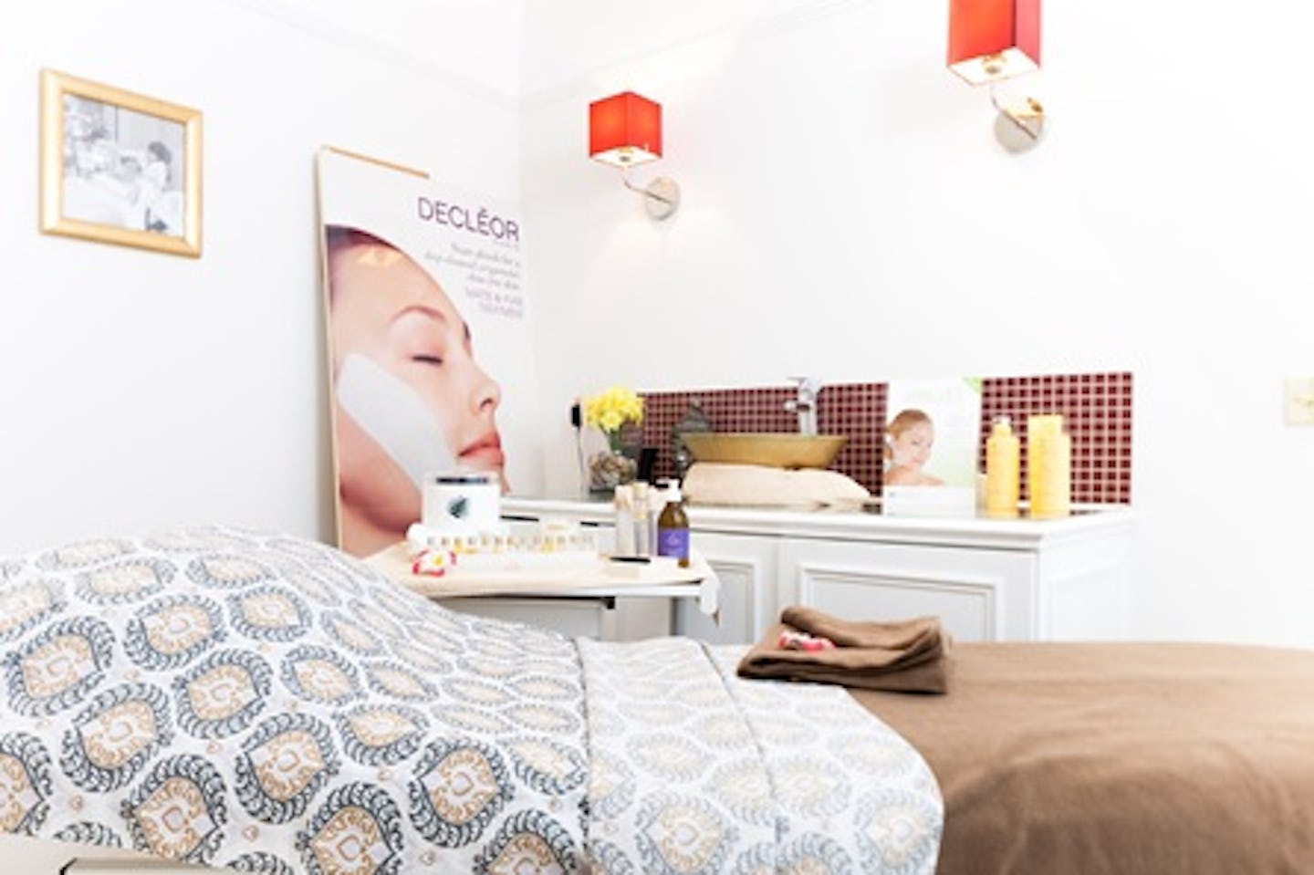 Champneys City Spa Express Manicure and Back Massage