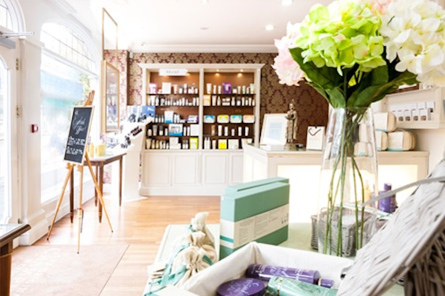 Champneys City Spa Express Manicure and Back Massage