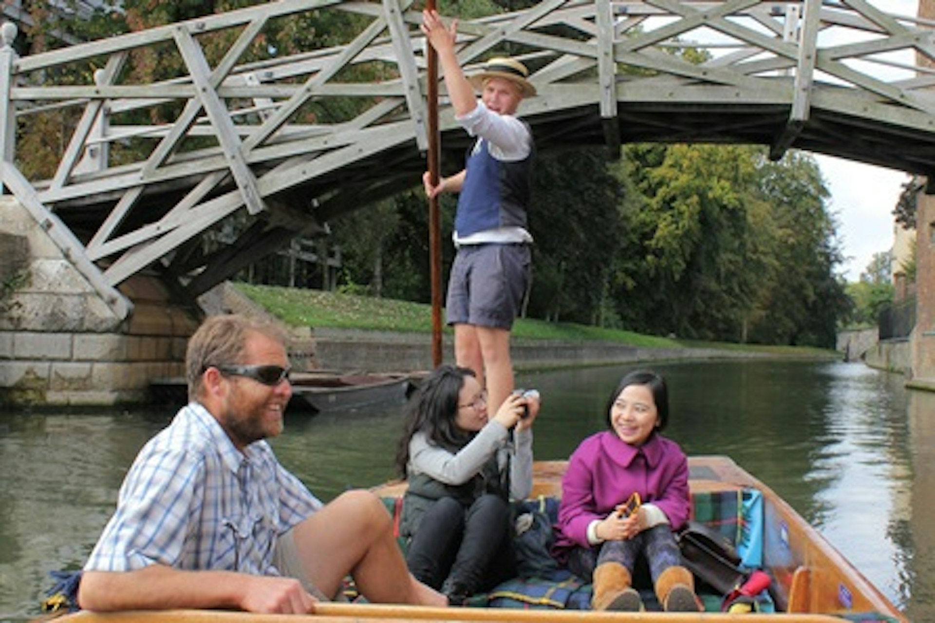 Chauffeured Cambridge Punting Tour for up to Three 1