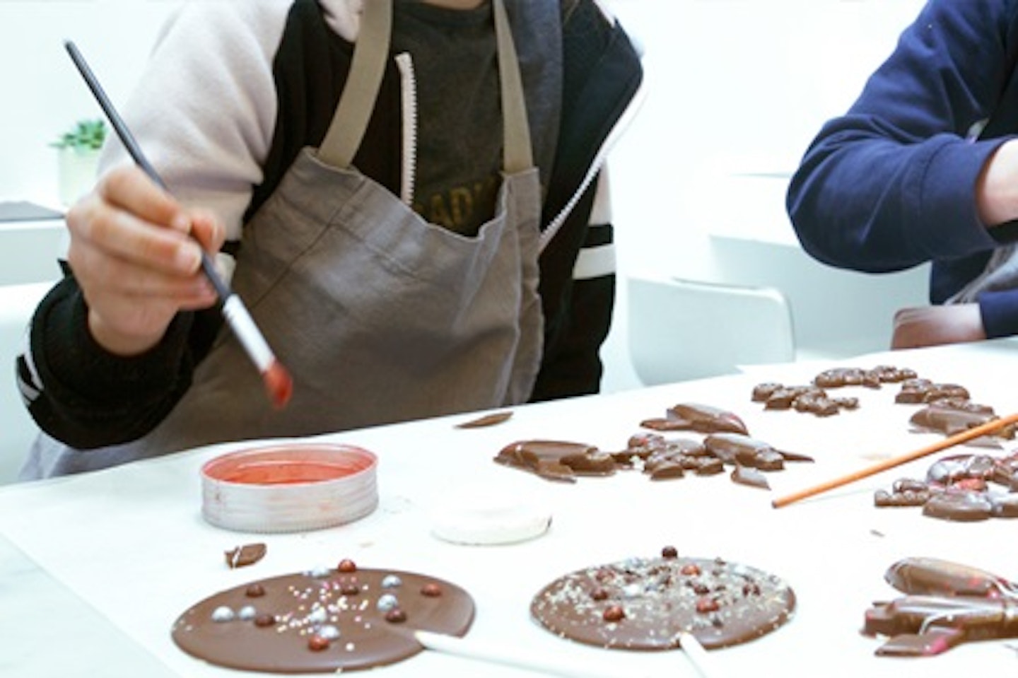 Children’s Chocolate Lollipop Course for Two at Melt Notting Hill, London 1