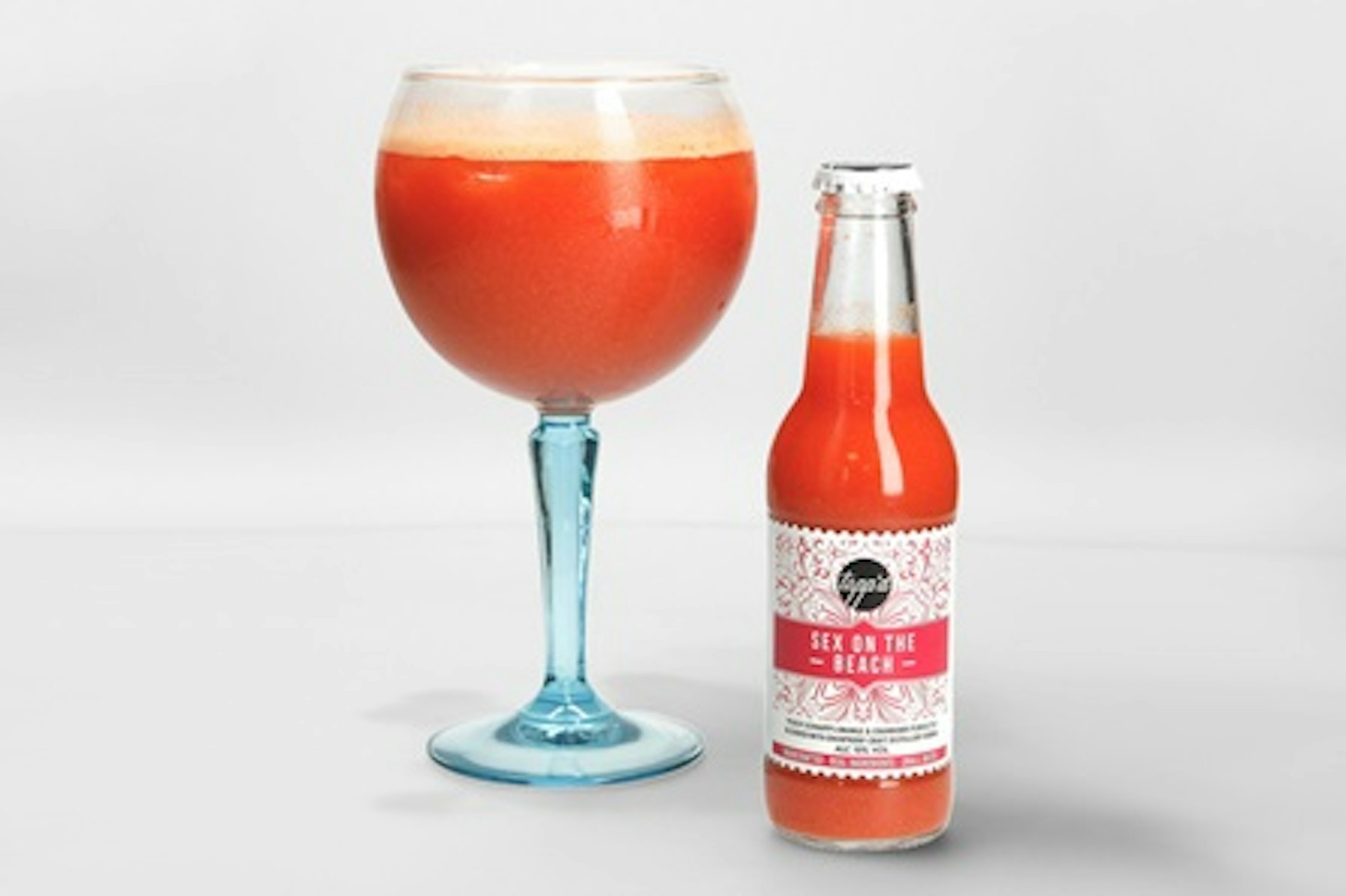 Delicious Chinese Dinner and Handcrafted Cocktails to Enjoy In - Feast Box for up to Six and 12 Mixed Cocktails from Tapp'd 4