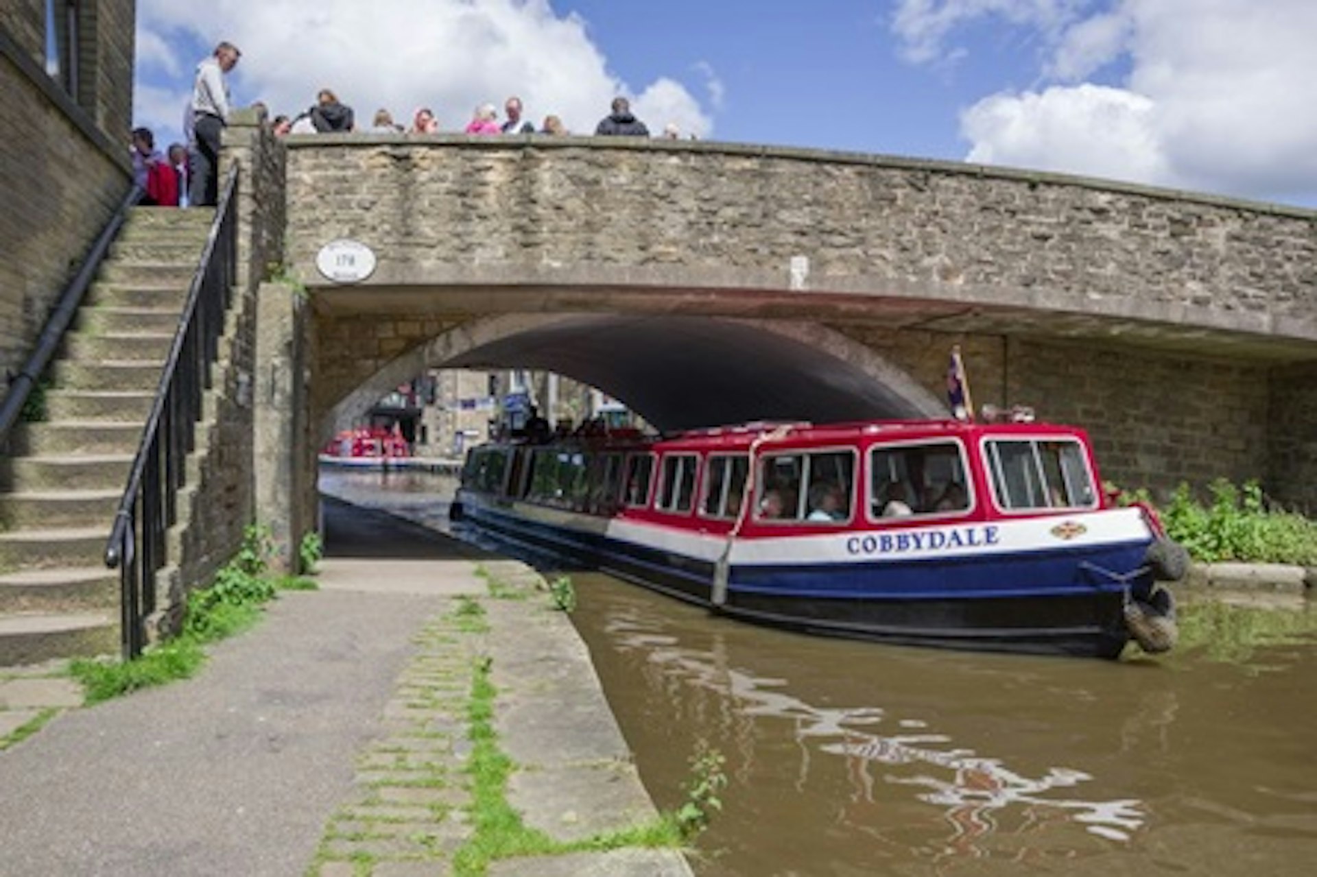 Drinks Ahoy Gin and Cocktail Cruise on the Leeds & Liverpool Canal for Two 2