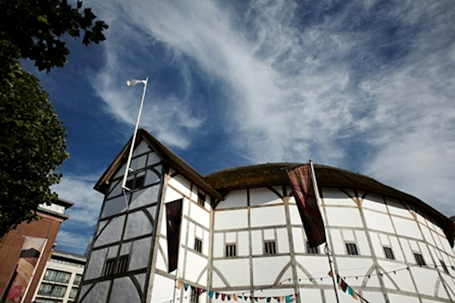 Guided Tour of Shakespeare's Globe Theatre for Two 1