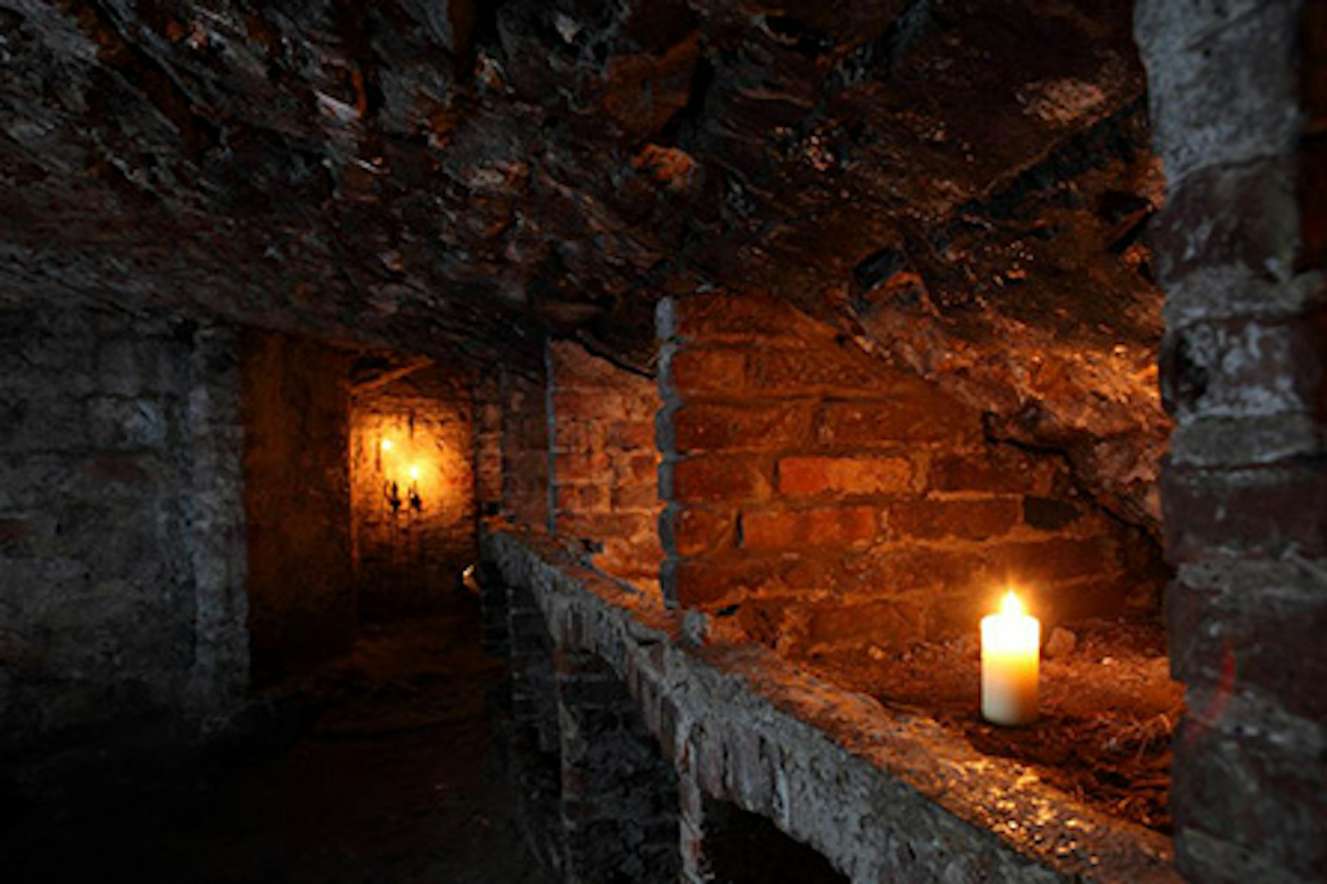 Hidden and Haunted Edinburgh Tour for Two 4