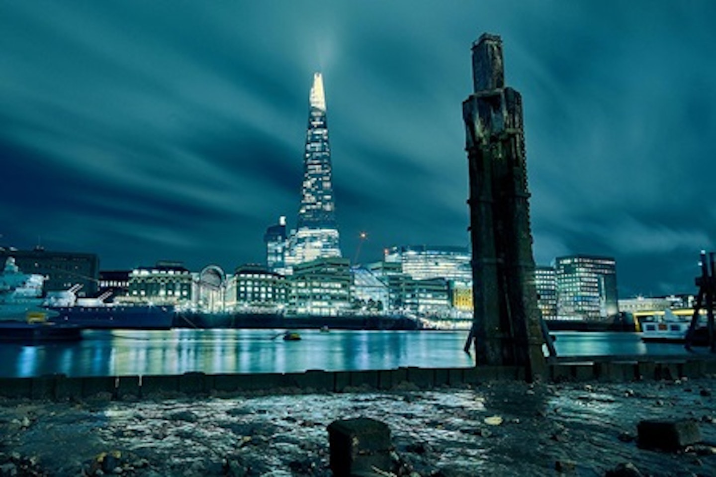 Immersive Tour on The Thames Sailing Barge, Lunch and Entry to The Shard with Champagne for Two 3