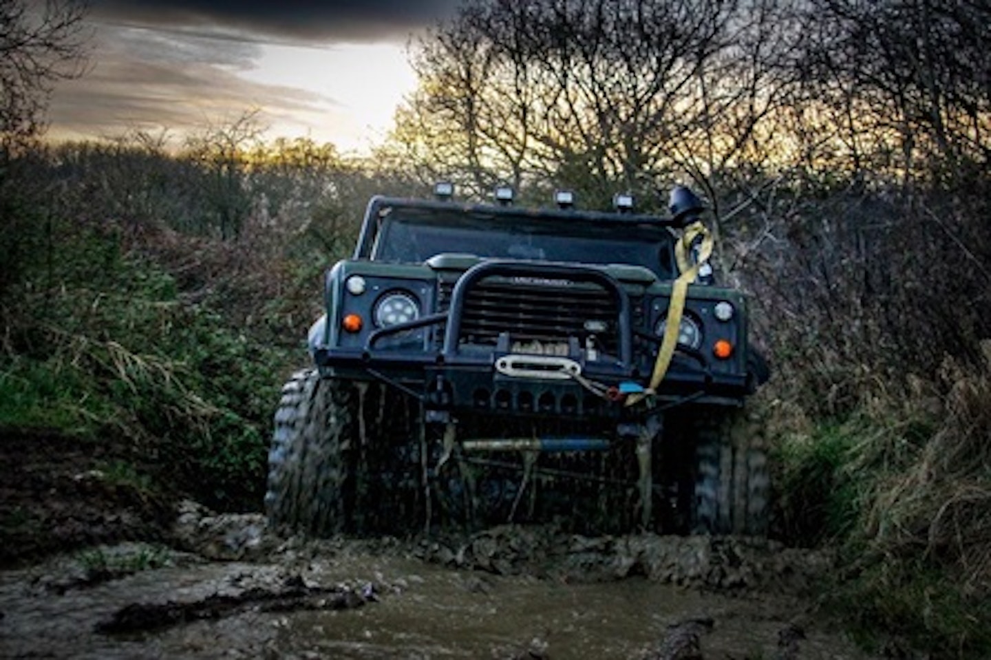 Land Rover Defender Off Road Experience with Passenger Ride 4