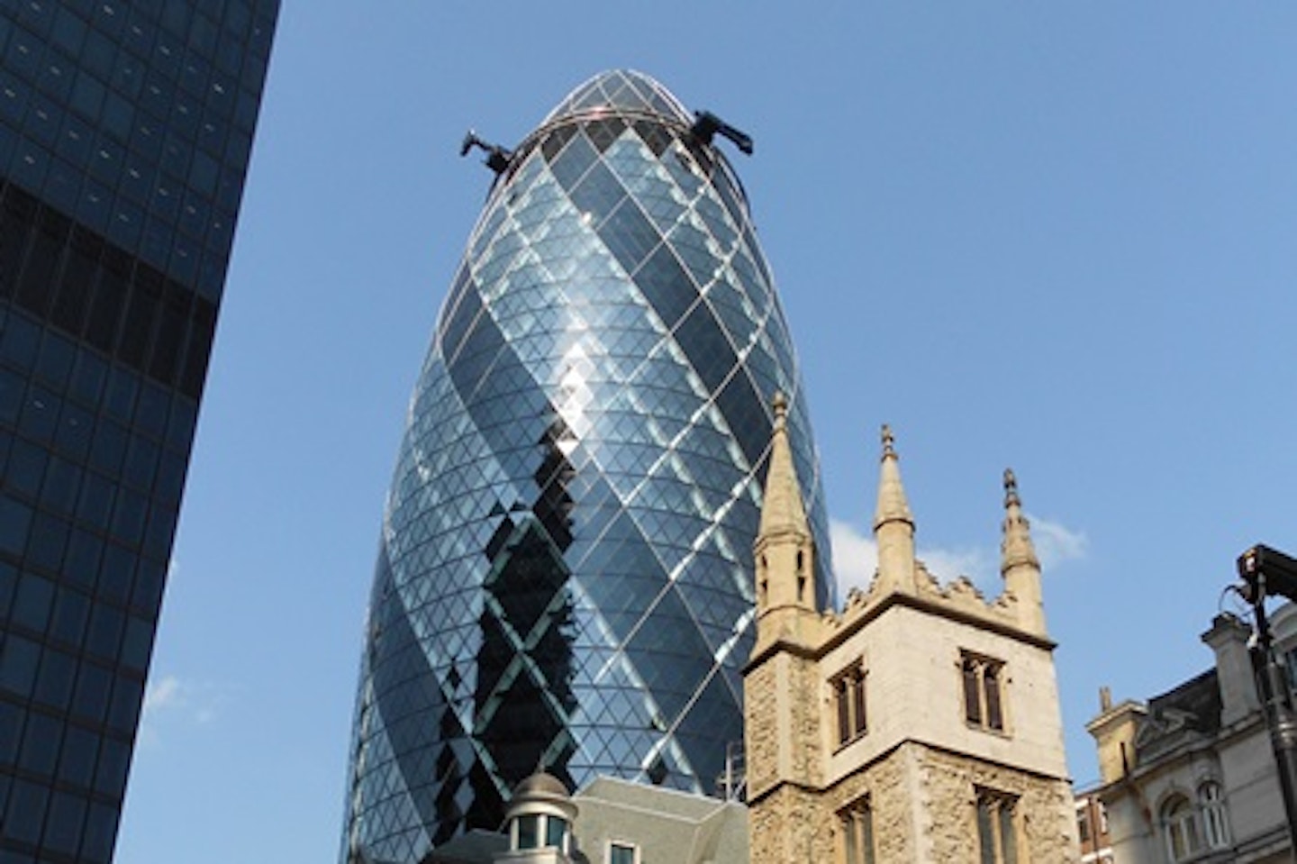 Alleyways and Courtyards of London Walking Tour for Two 2