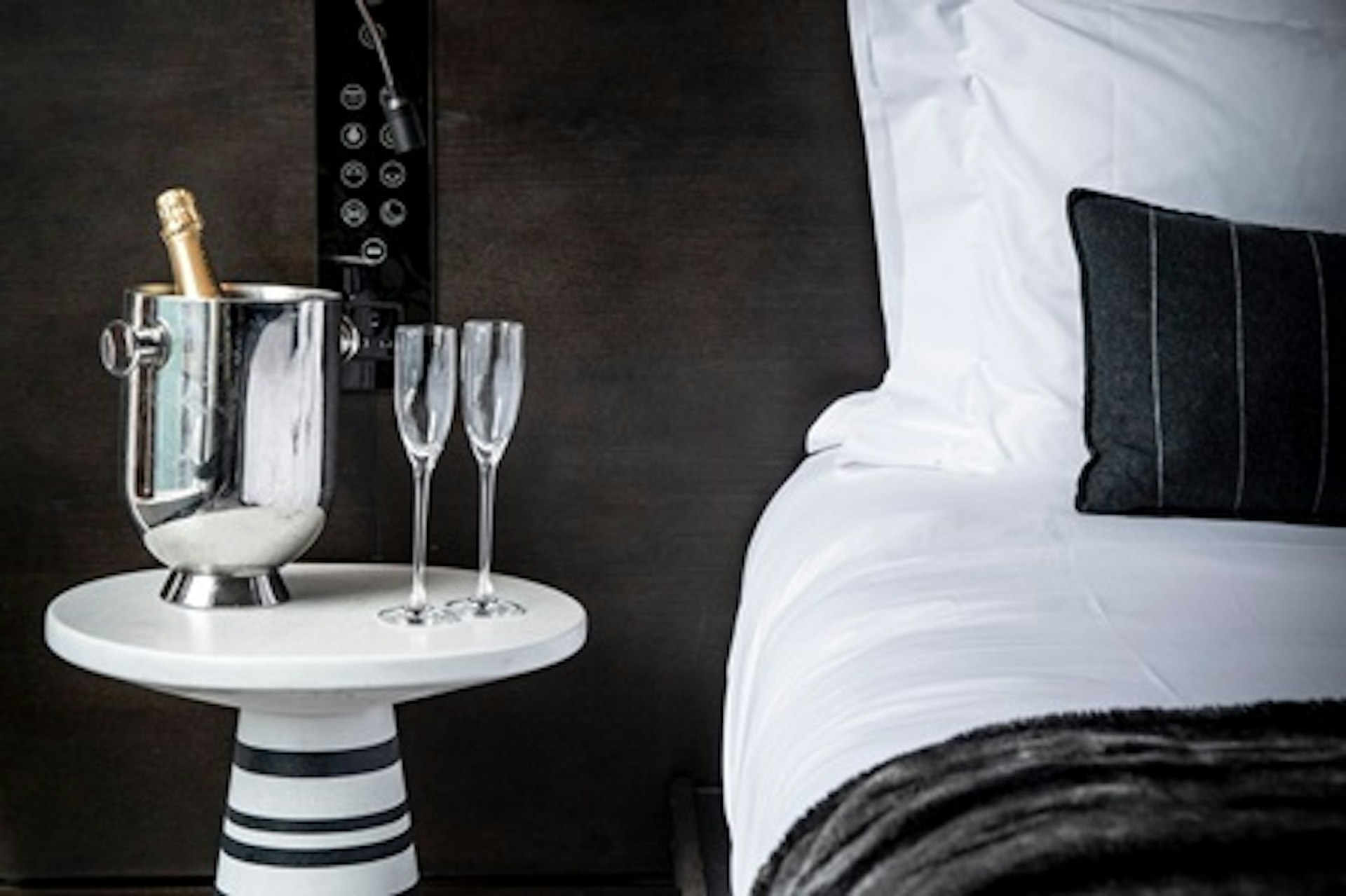 Luxury 5* London One Night Break with Champagne for Two at South Place Hotel 1