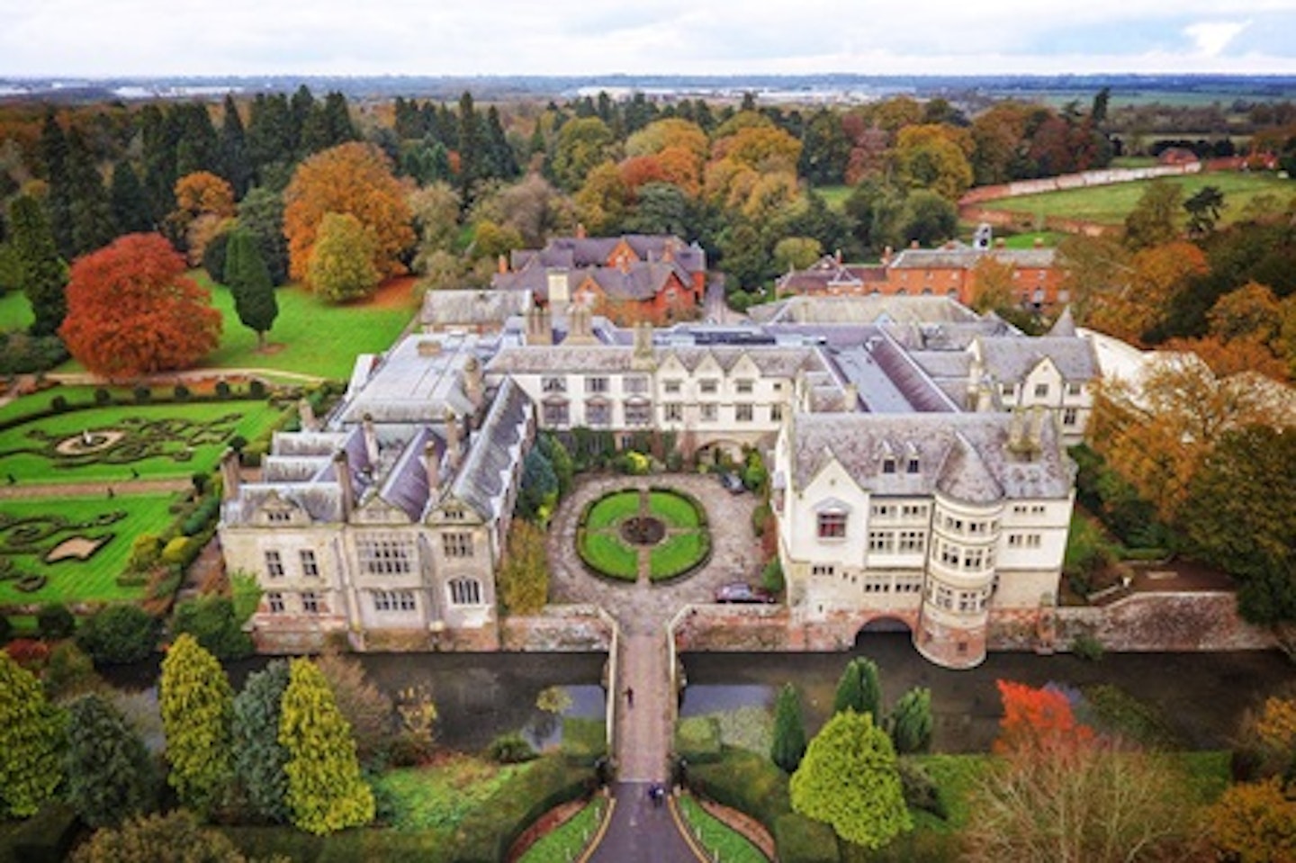 One Night Break in a Feature Room at Coombe Abbey for Two 3