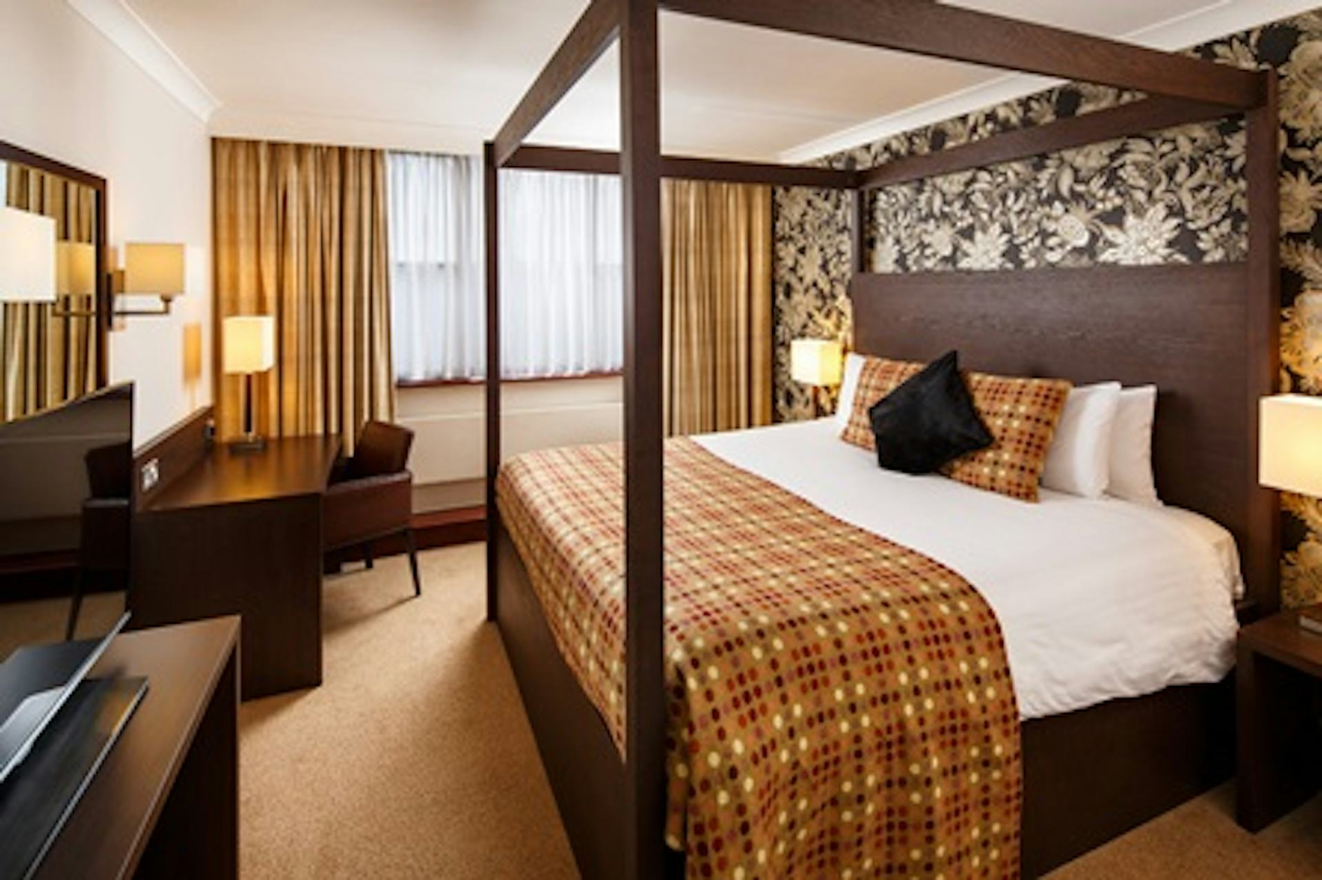 One Night Break with Dinner for Two at the Mercure Maidstone Great Danes Hotel