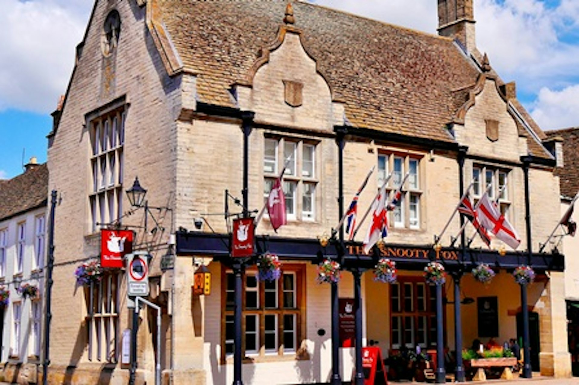 One Night Cotswolds Inn Break with Dinner for Two at The Snooty Fox 3