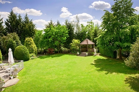 One Night Garden of England Escape for Two at Little Silver Country Hotel 3