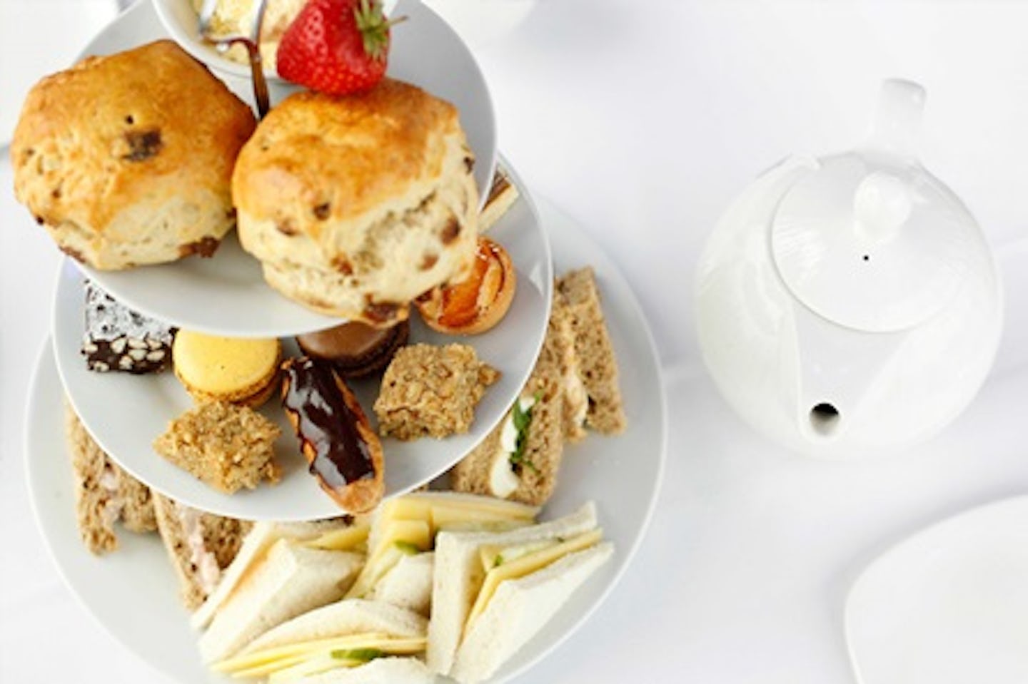 One Night Inn Break and Visit to Emirates Spinnaker Tower with Afternoon Tea for Two