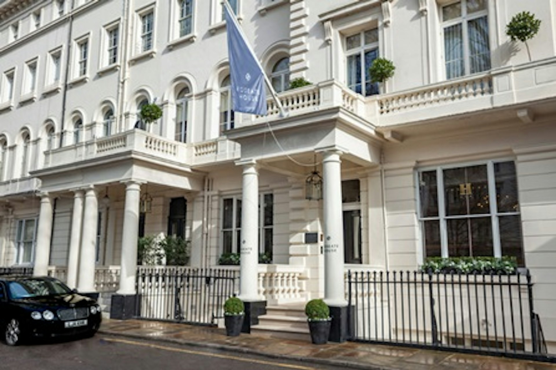 One Night London Break with Afternoon Tea for Two at the Luxury Roseate House 2