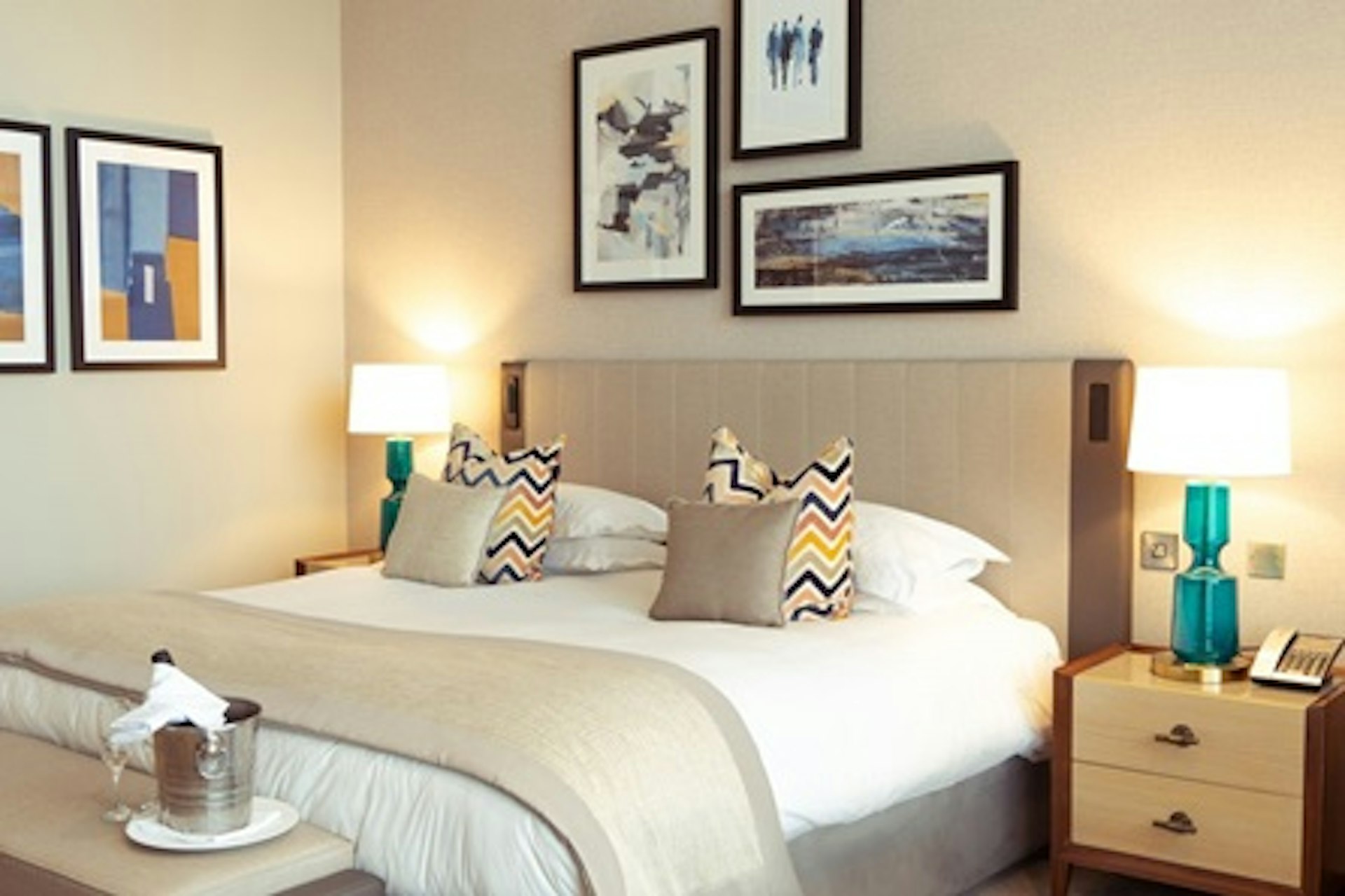 Celebration One Night Stay with Champagne for Two at the Luxury 5* Lowry Hotel, Manchester 1