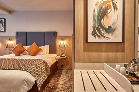 One Night Pamper Break with Dinner for Two in Berkshire 1