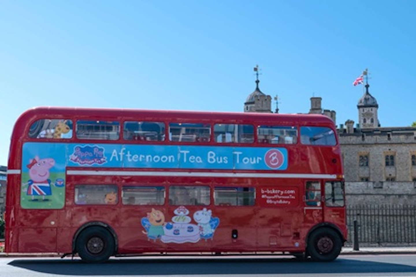 Peppa Pig Afternoon Tea Bus Tour for Two Adults and One Child 1