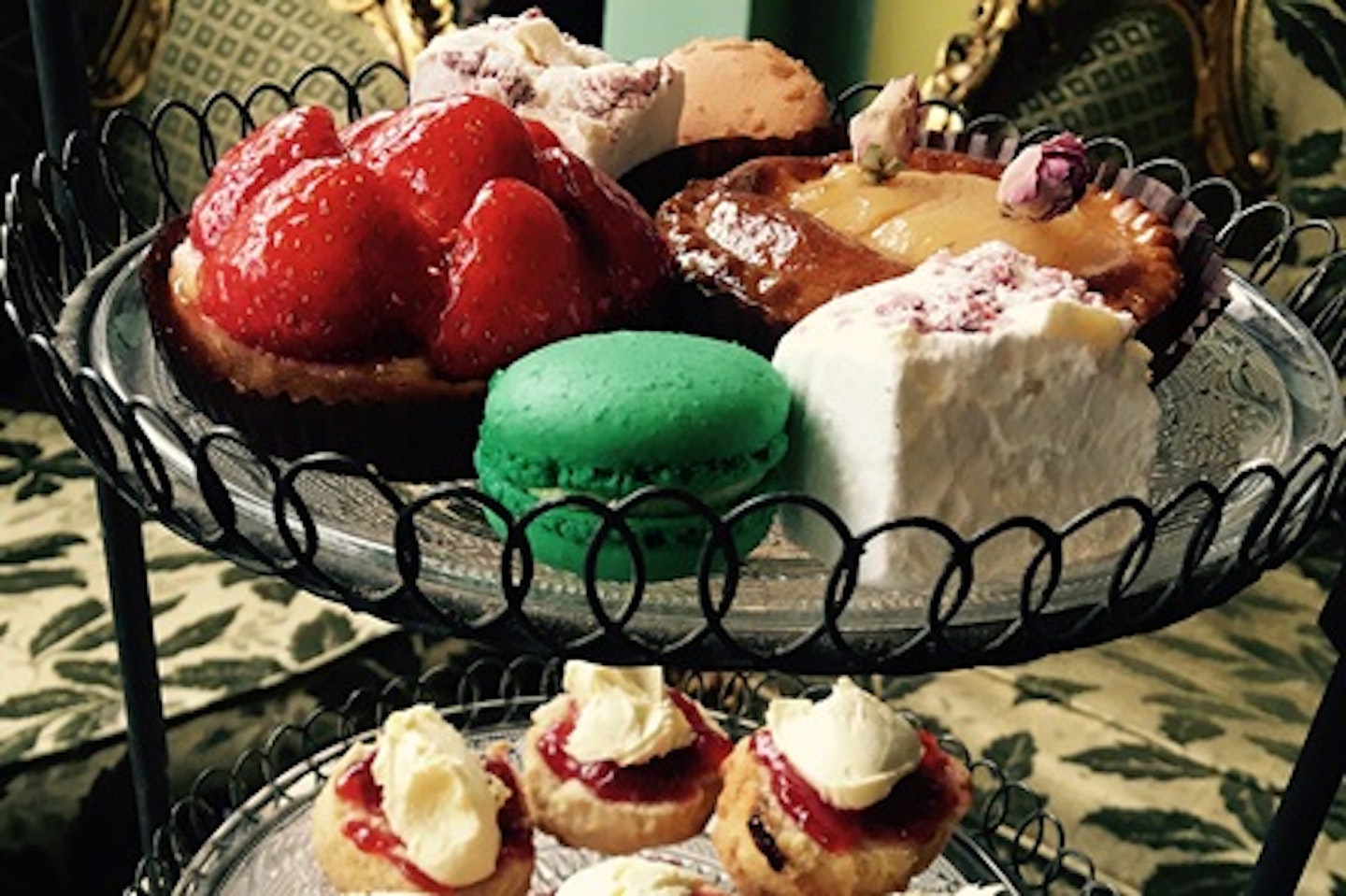 Prosecco Afternoon Tea for Two at Metrodeco Tea Salon, Brighton 1