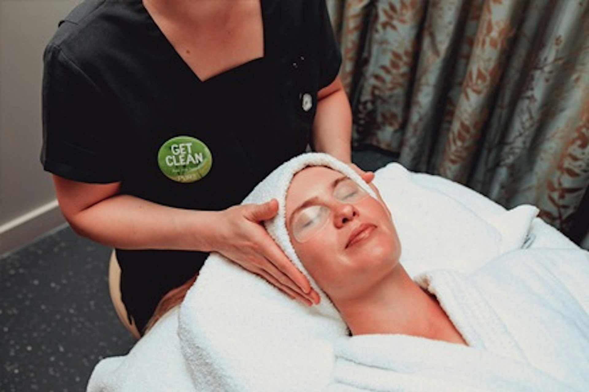 PURE Spa & Beauty Express 30 minute Spa Package 1